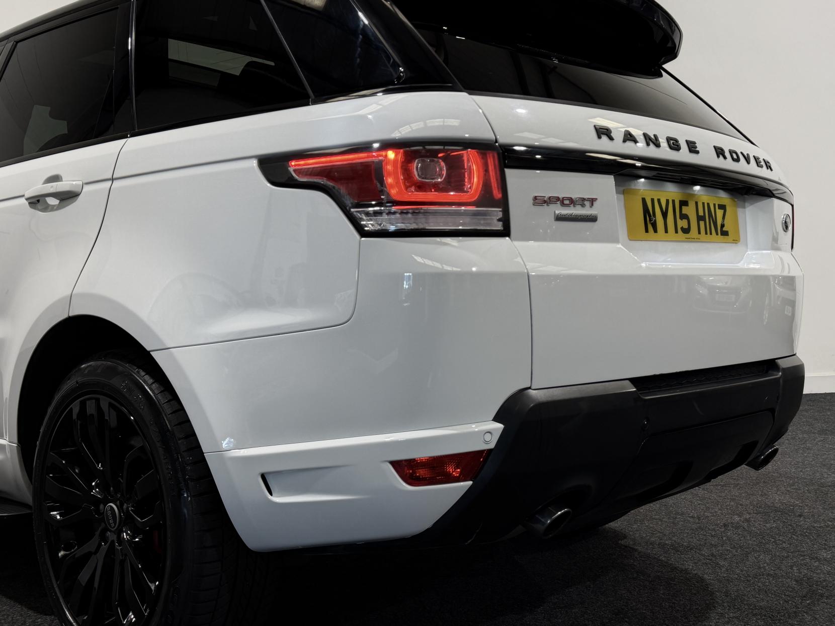 Land Rover Range Rover Sport 3.0 SD V6 Autobiography Dynamic SUV 5dr Diesel Auto 4WD Euro 5 (s/s) (306 ps)
