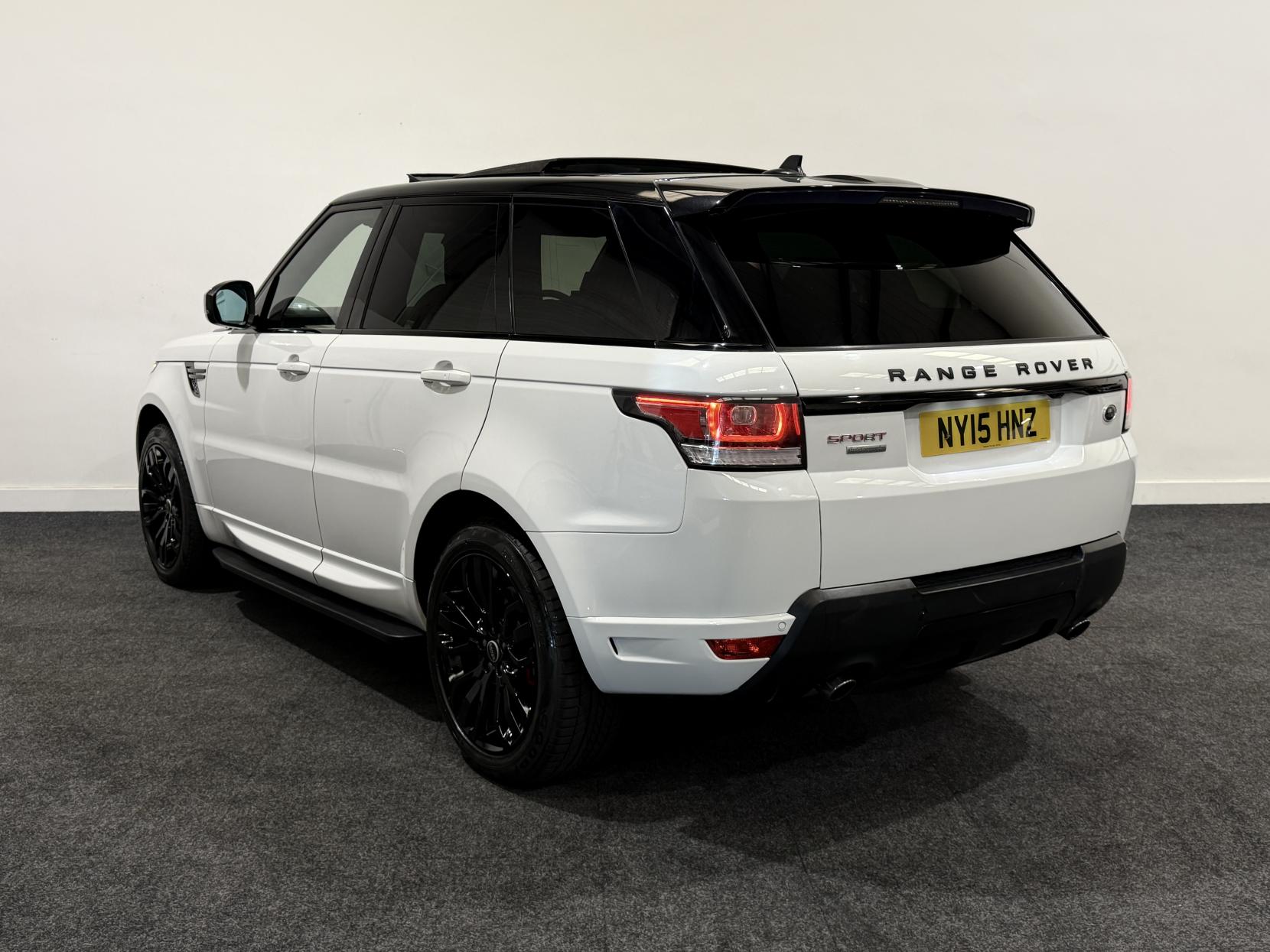 Land Rover Range Rover Sport 3.0 SD V6 Autobiography Dynamic SUV 5dr Diesel Auto 4WD Euro 5 (s/s) (306 ps)