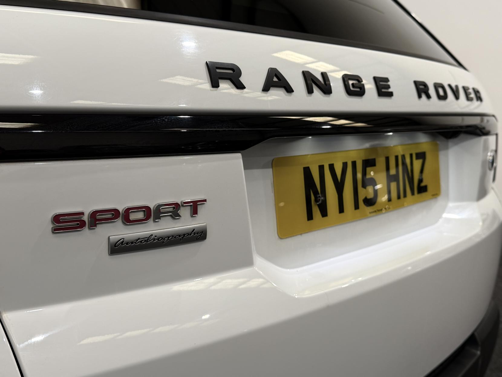 Land Rover Range Rover Sport 3.0 SD V6 Autobiography Dynamic SUV 5dr Diesel Auto 4WD Euro 5 (s/s) (306 ps)