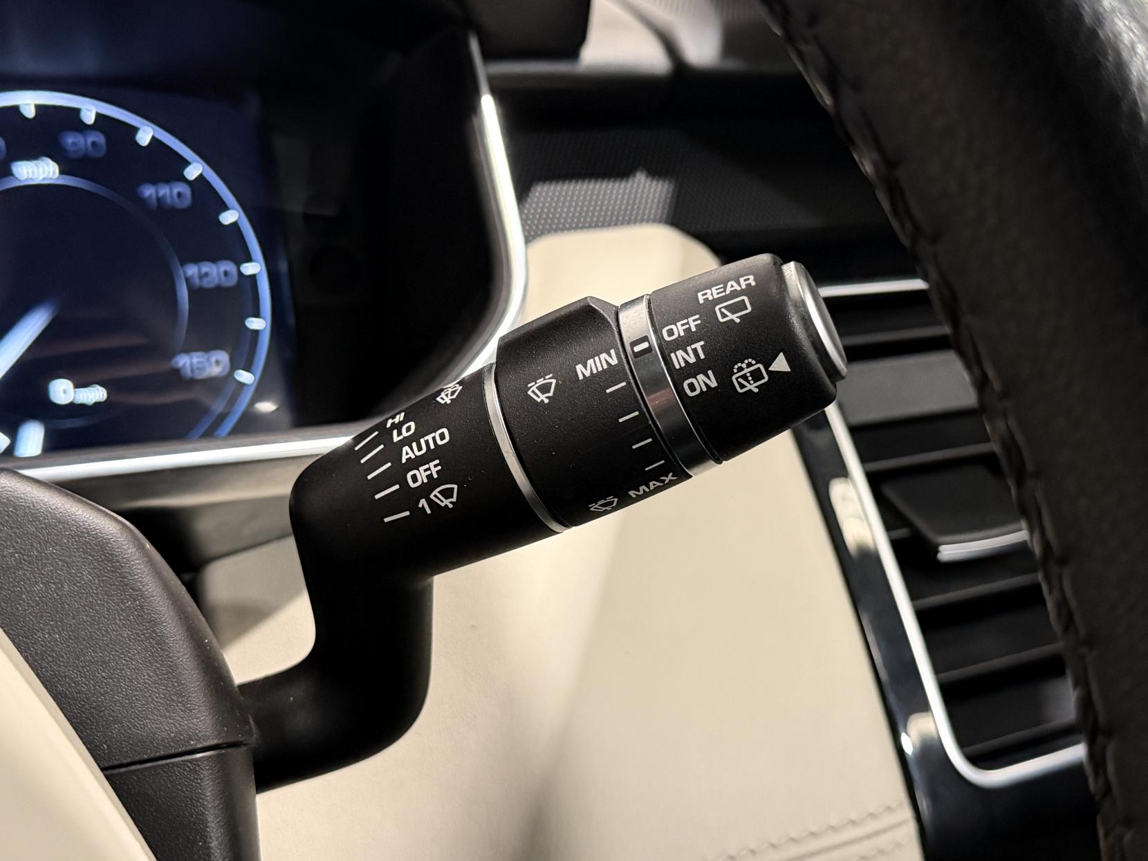Land Rover Range Rover Sport 3.0 SD V6 Autobiography Dynamic SUV 5dr Diesel Auto 4WD Euro 5 (s/s) (306 ps)
