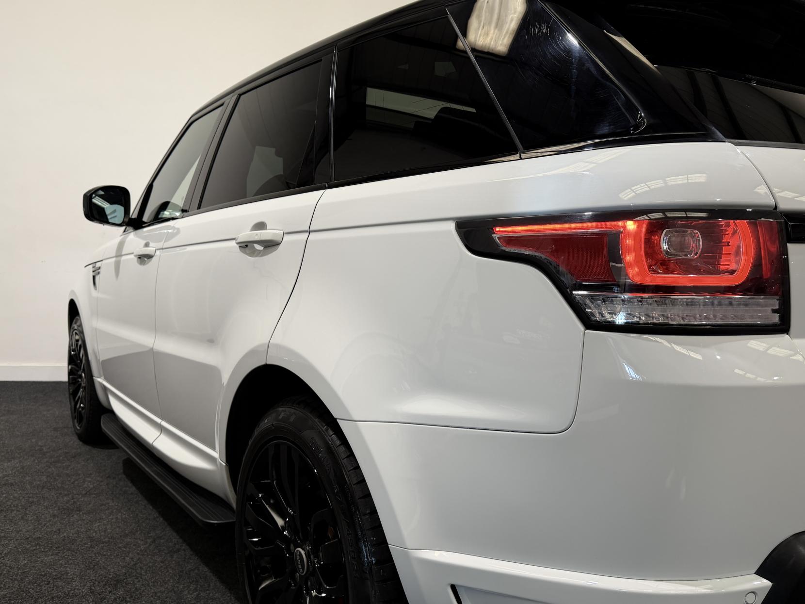 Land Rover Range Rover Sport 3.0 SD V6 Autobiography Dynamic SUV 5dr Diesel Auto 4WD Euro 5 (s/s) (306 ps)