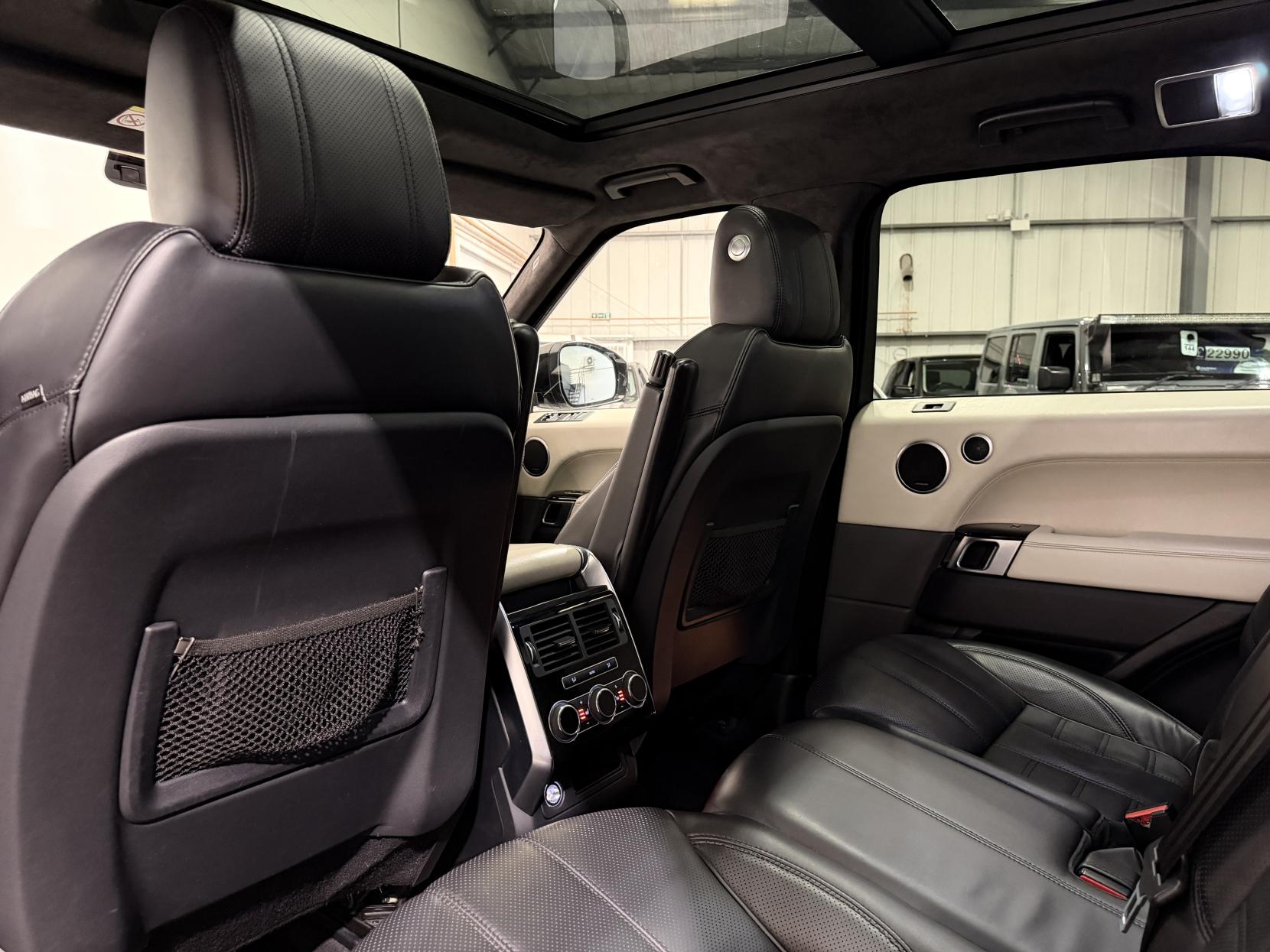 Land Rover Range Rover Sport 3.0 SD V6 Autobiography Dynamic SUV 5dr Diesel Auto 4WD Euro 5 (s/s) (306 ps)