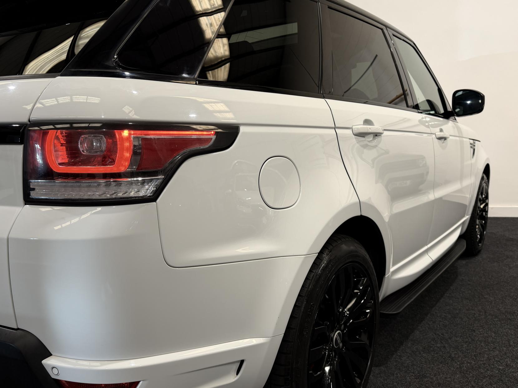 Land Rover Range Rover Sport 3.0 SD V6 Autobiography Dynamic SUV 5dr Diesel Auto 4WD Euro 5 (s/s) (306 ps)