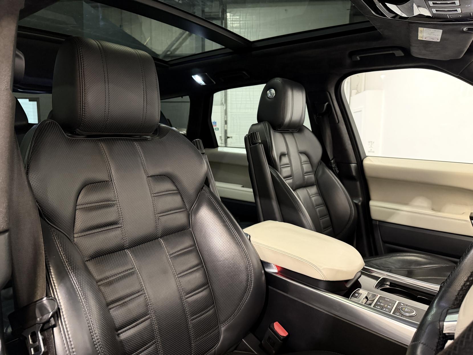 Land Rover Range Rover Sport 3.0 SD V6 Autobiography Dynamic SUV 5dr Diesel Auto 4WD Euro 5 (s/s) (306 ps)