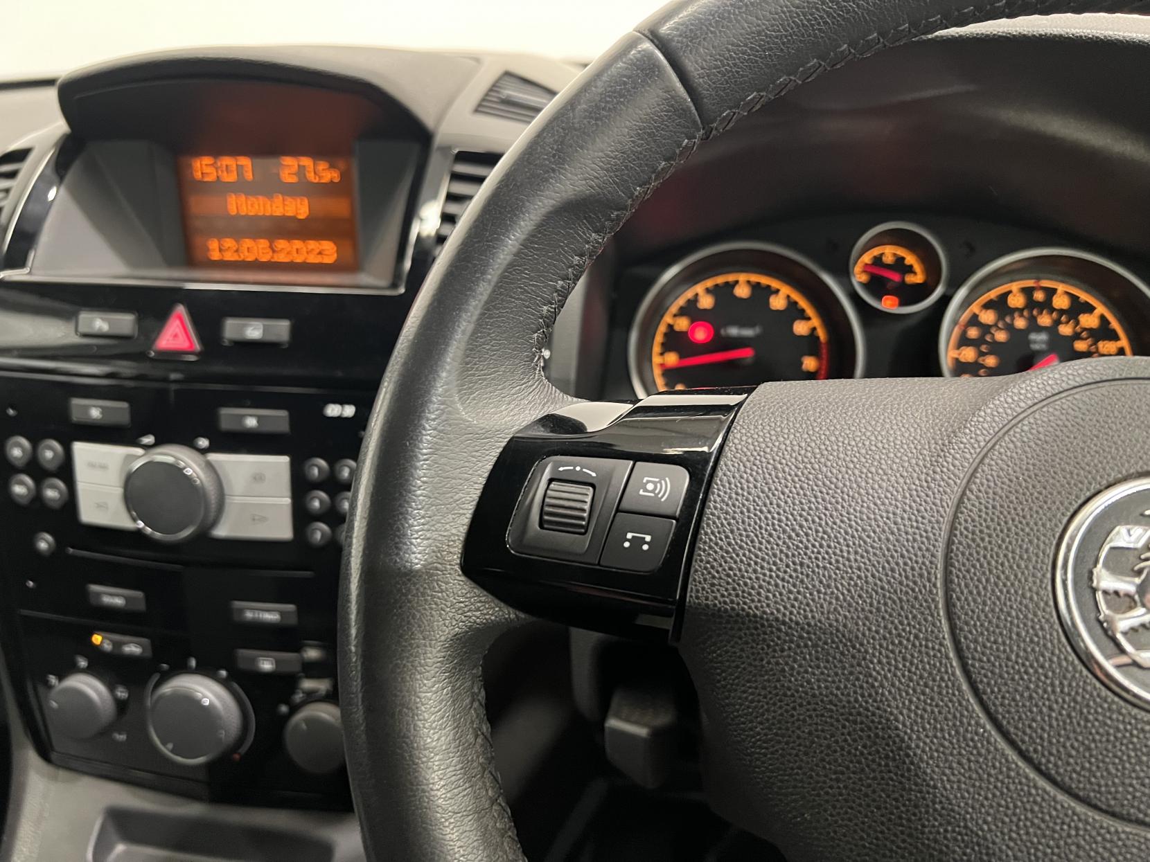 Vauxhall Zafira 1.6 16V Exclusiv MPV 5dr Petrol Manual Euro 5 (115 ps)