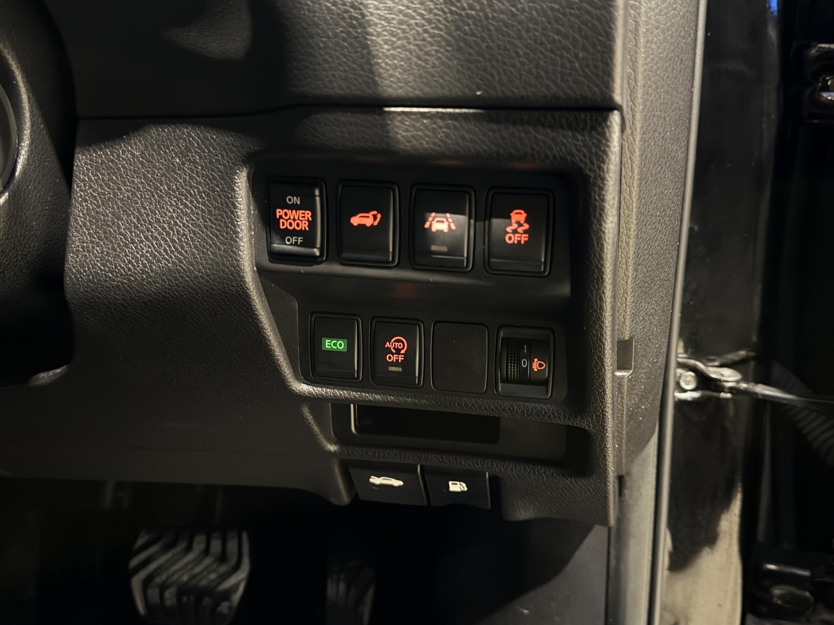 Nissan X-Trail 2.0 dCi N-Connecta SUV 5dr Diesel XTRON 4WD Euro 6 (s/s) (177 ps)