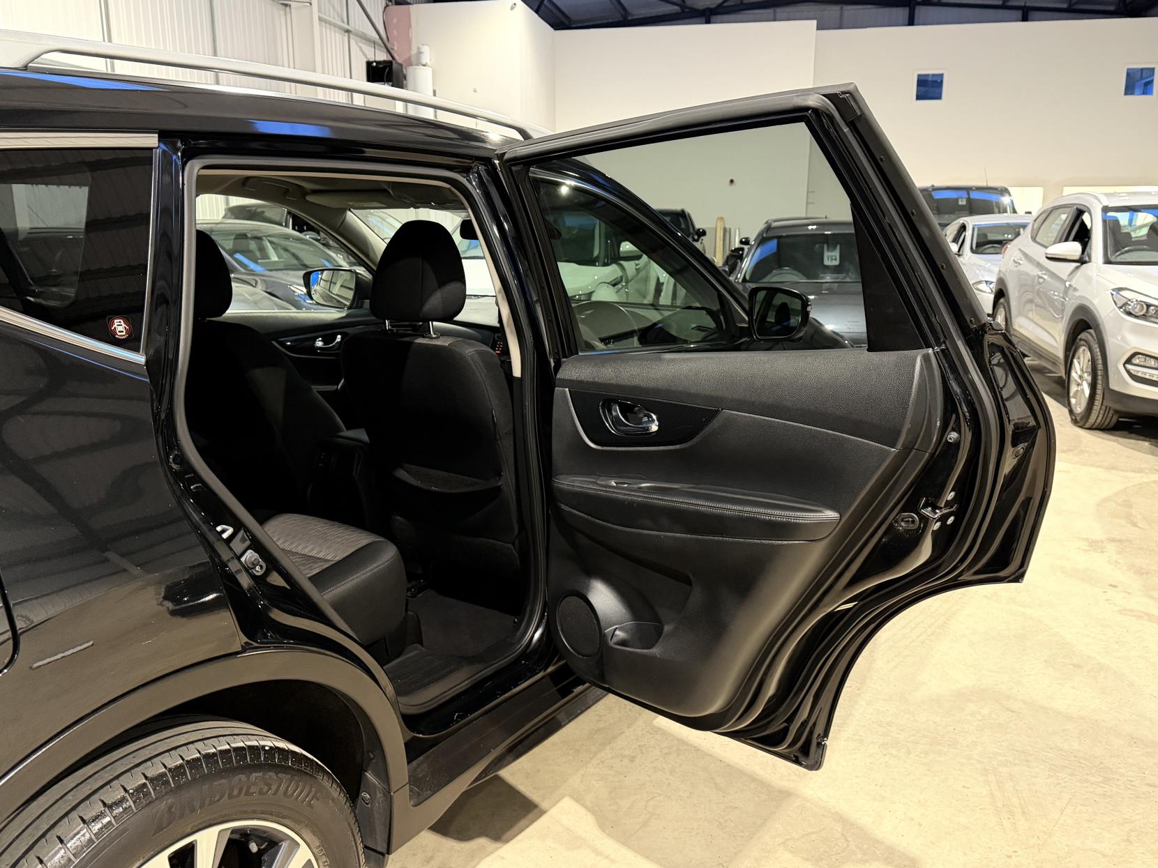 Nissan X-Trail 2.0 dCi N-Connecta SUV 5dr Diesel XTRON 4WD Euro 6 (s/s) (177 ps)