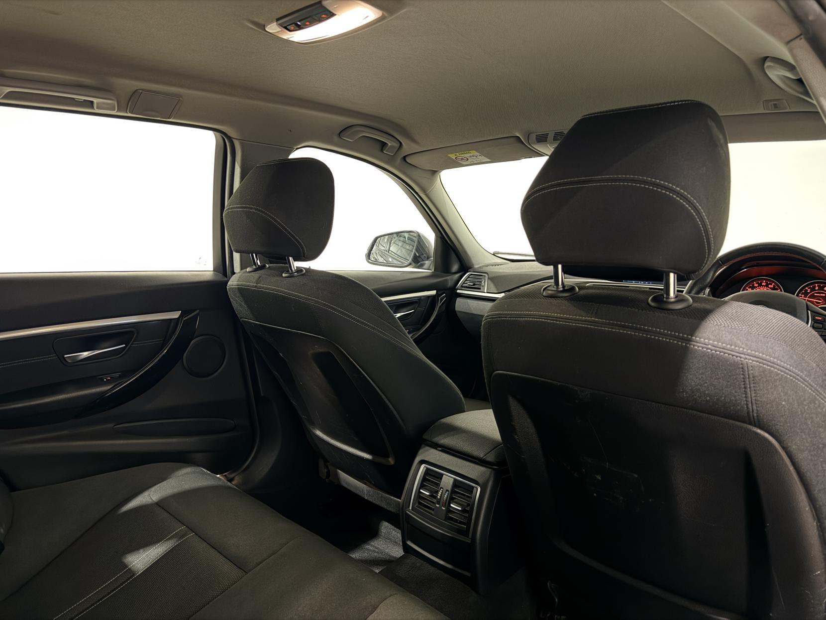 BMW 3 Series 2.0 320i Sport Touring 5dr Petrol Auto Euro 6 (s/s) (184 ps)