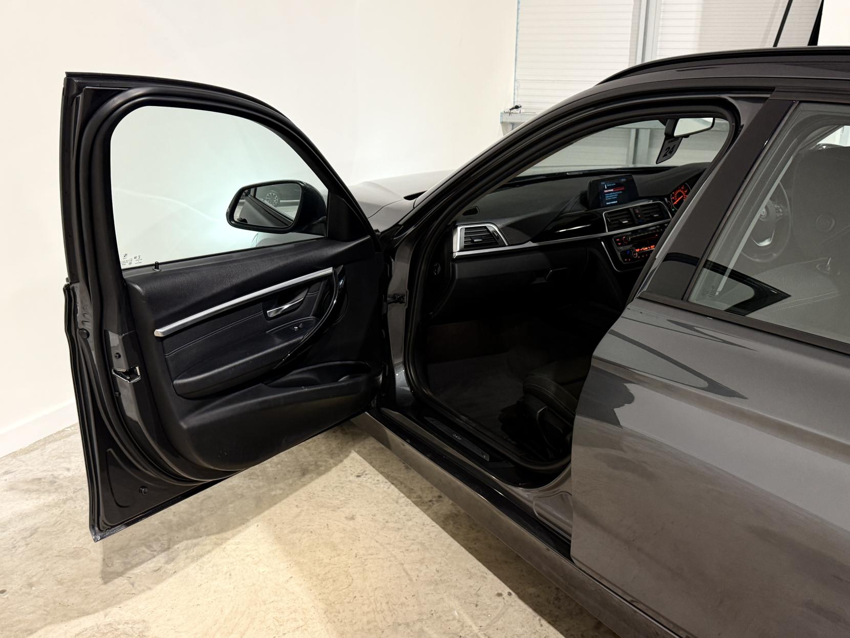 BMW 3 Series 2.0 320i Sport Touring 5dr Petrol Auto Euro 6 (s/s) (184 ps)