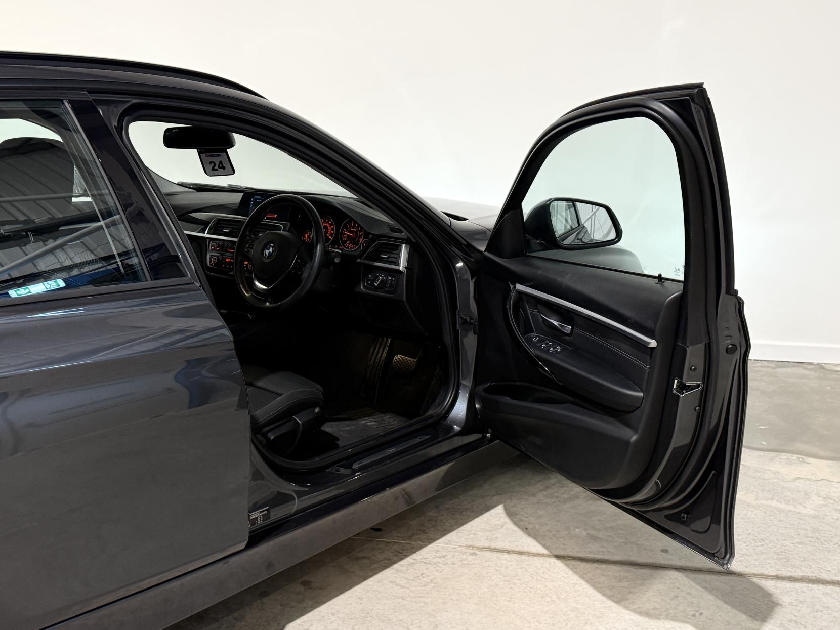 BMW 3 Series 2.0 320i Sport Touring 5dr Petrol Auto Euro 6 (s/s) (184 ps)