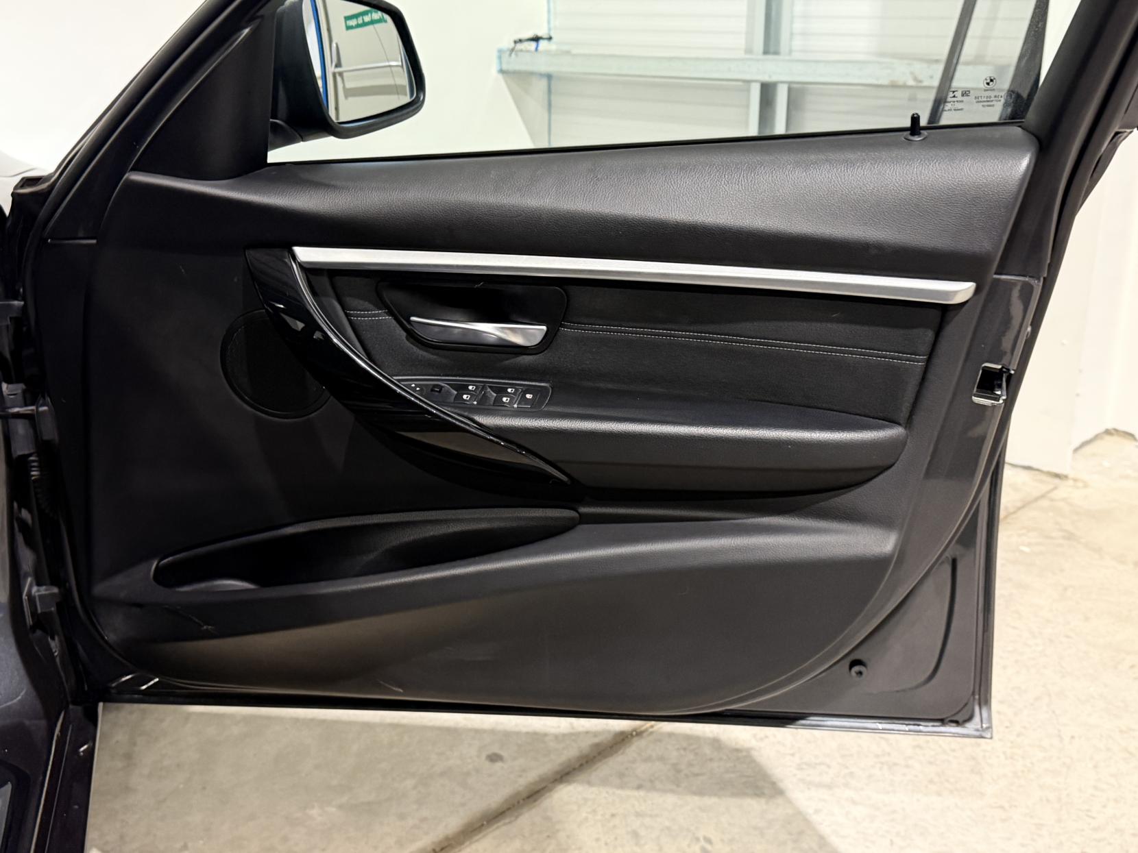 BMW 3 Series 2.0 320i Sport Touring 5dr Petrol Auto Euro 6 (s/s) (184 ps)