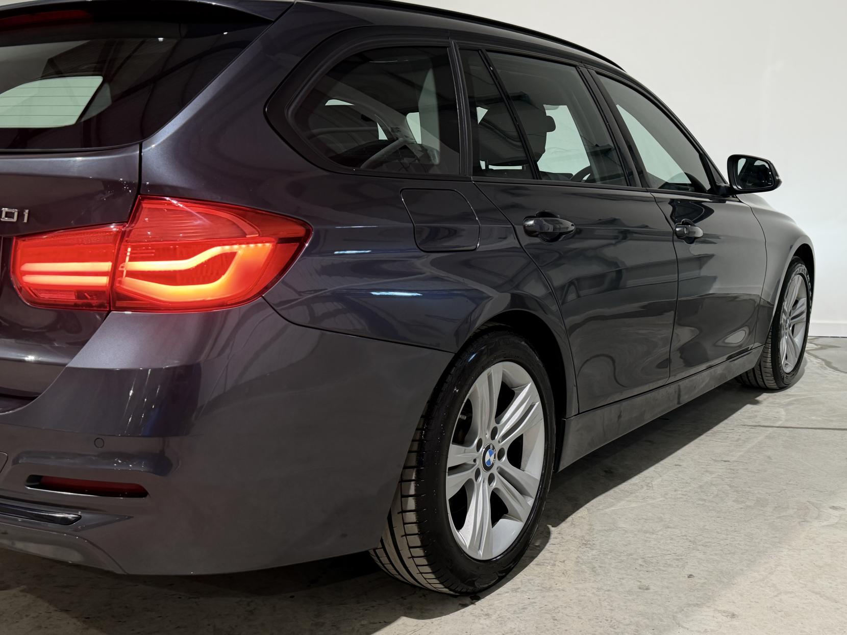 BMW 3 Series 2.0 320i Sport Touring 5dr Petrol Auto Euro 6 (s/s) (184 ps)