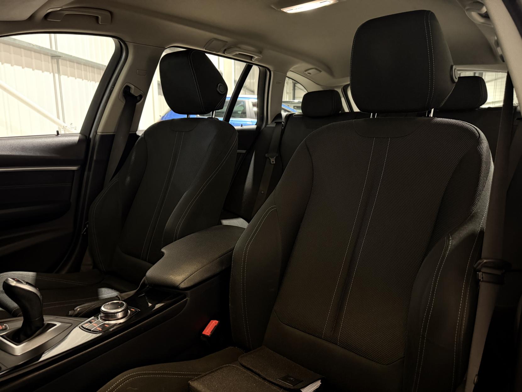 BMW 3 Series 2.0 320i Sport Touring 5dr Petrol Auto Euro 6 (s/s) (184 ps)