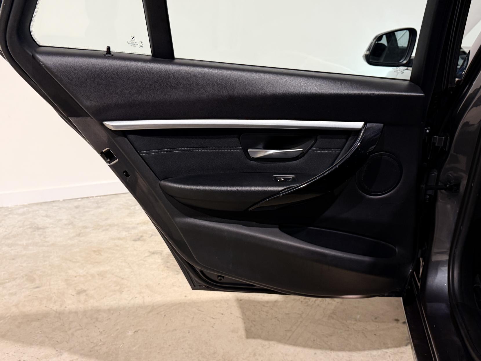 BMW 3 Series 2.0 320i Sport Touring 5dr Petrol Auto Euro 6 (s/s) (184 ps)