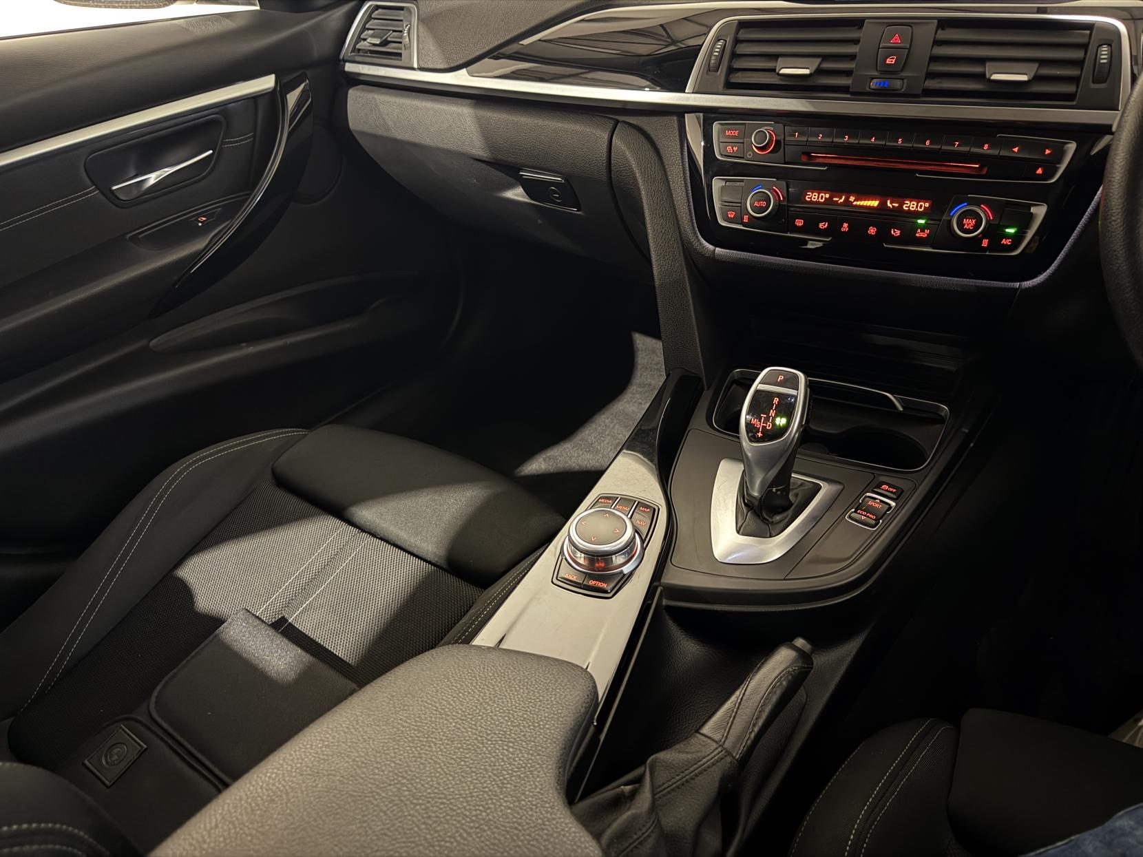 BMW 3 Series 2.0 320i Sport Touring 5dr Petrol Auto Euro 6 (s/s) (184 ps)