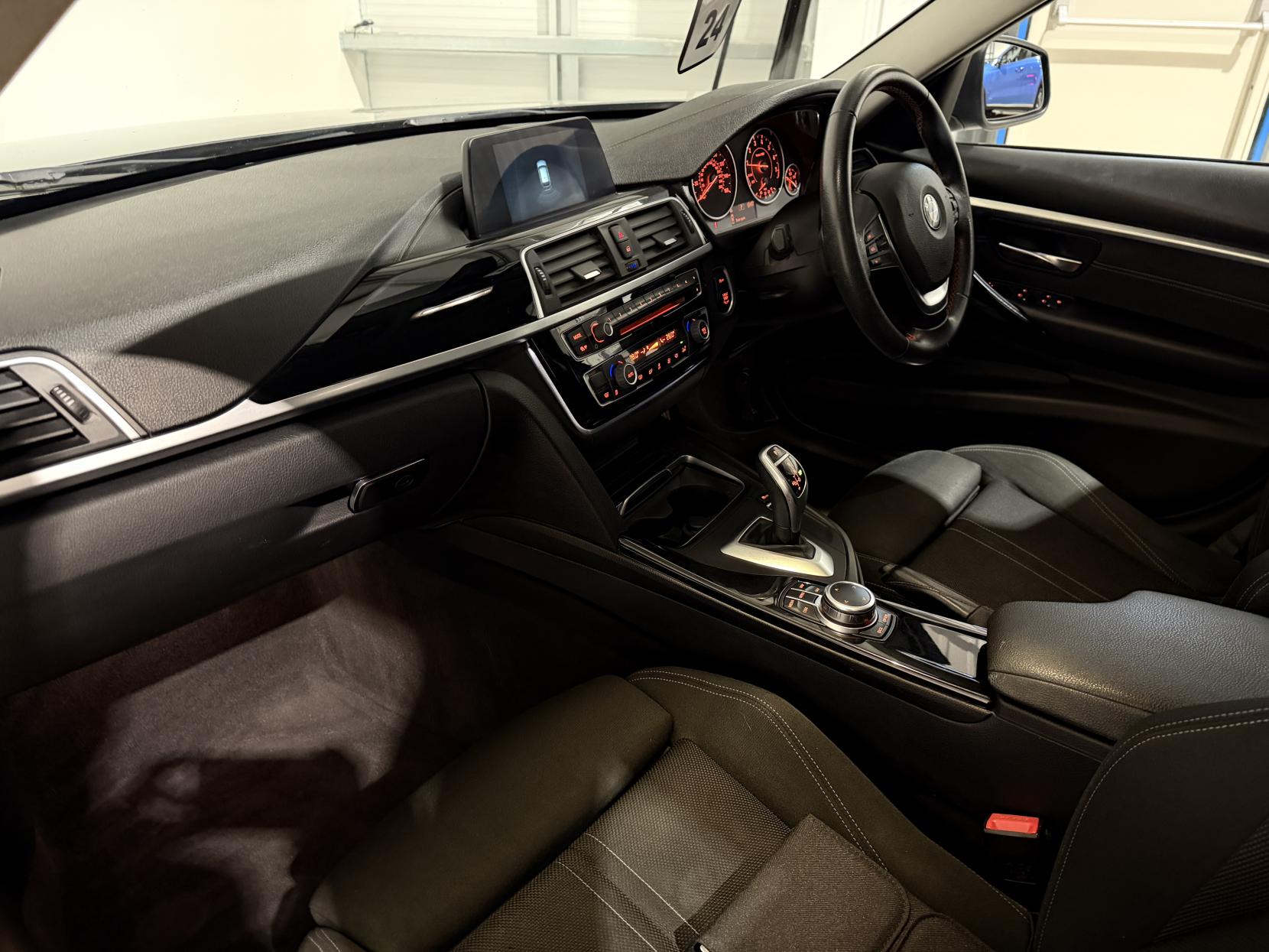 BMW 3 Series 2.0 320i Sport Touring 5dr Petrol Auto Euro 6 (s/s) (184 ps)