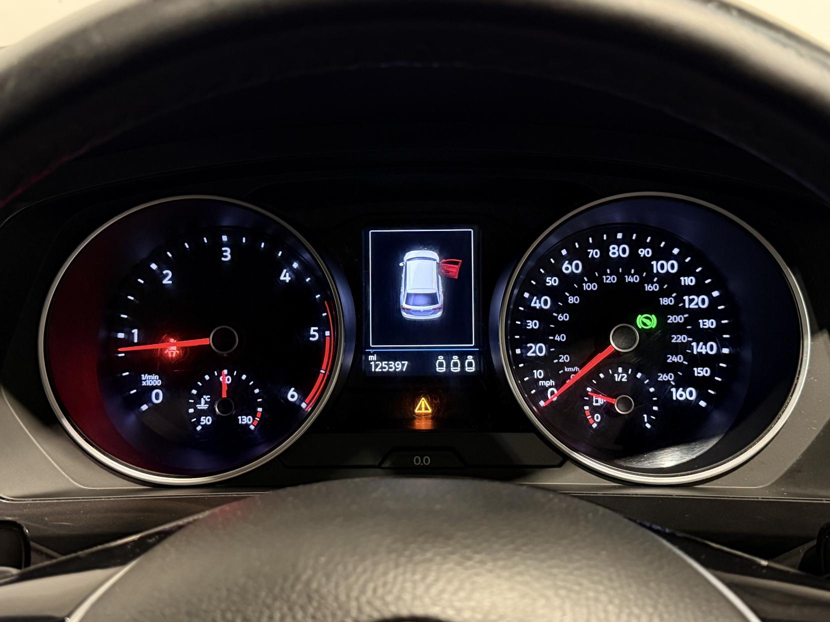 Volkswagen Tiguan 2.0 TDI SE Navigation SUV 5dr Diesel DSG Euro 6 (s/s) (150 ps)