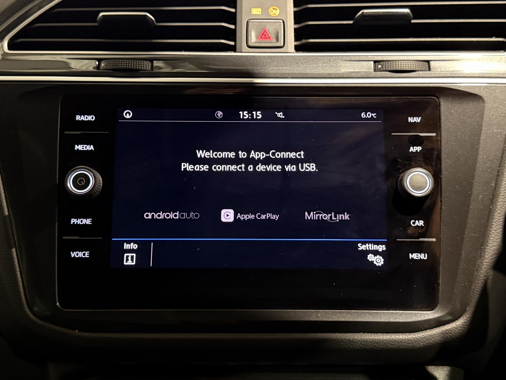 Volkswagen Tiguan 2.0 TDI SE Navigation SUV 5dr Diesel DSG Euro 6 (s/s) (150 ps)