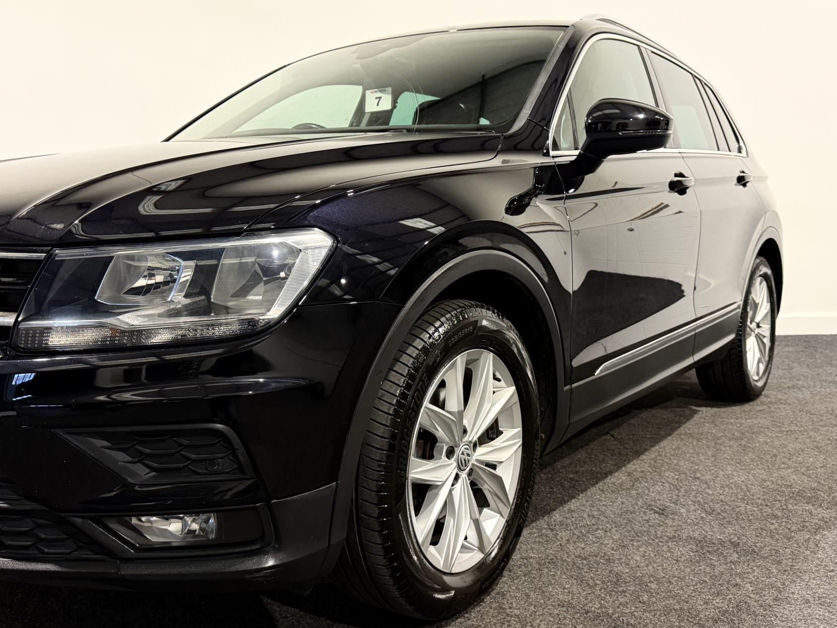 Volkswagen Tiguan 2.0 TDI SE Navigation SUV 5dr Diesel DSG Euro 6 (s/s) (150 ps)