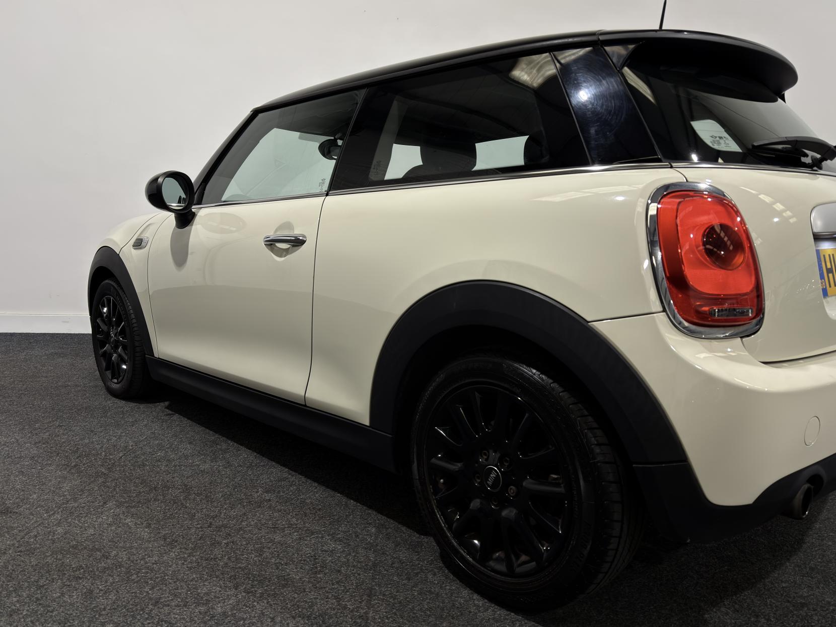 MINI Hatch 1.5 Cooper Hatchback 3dr Petrol Manual Euro 6 (s/s) (136 ps)