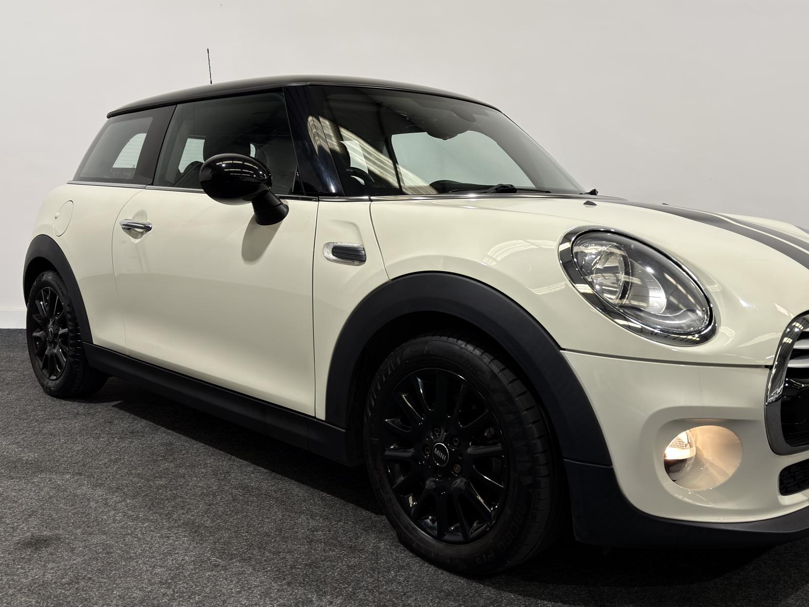 MINI Hatch 1.5 Cooper Hatchback 3dr Petrol Manual Euro 6 (s/s) (136 ps)