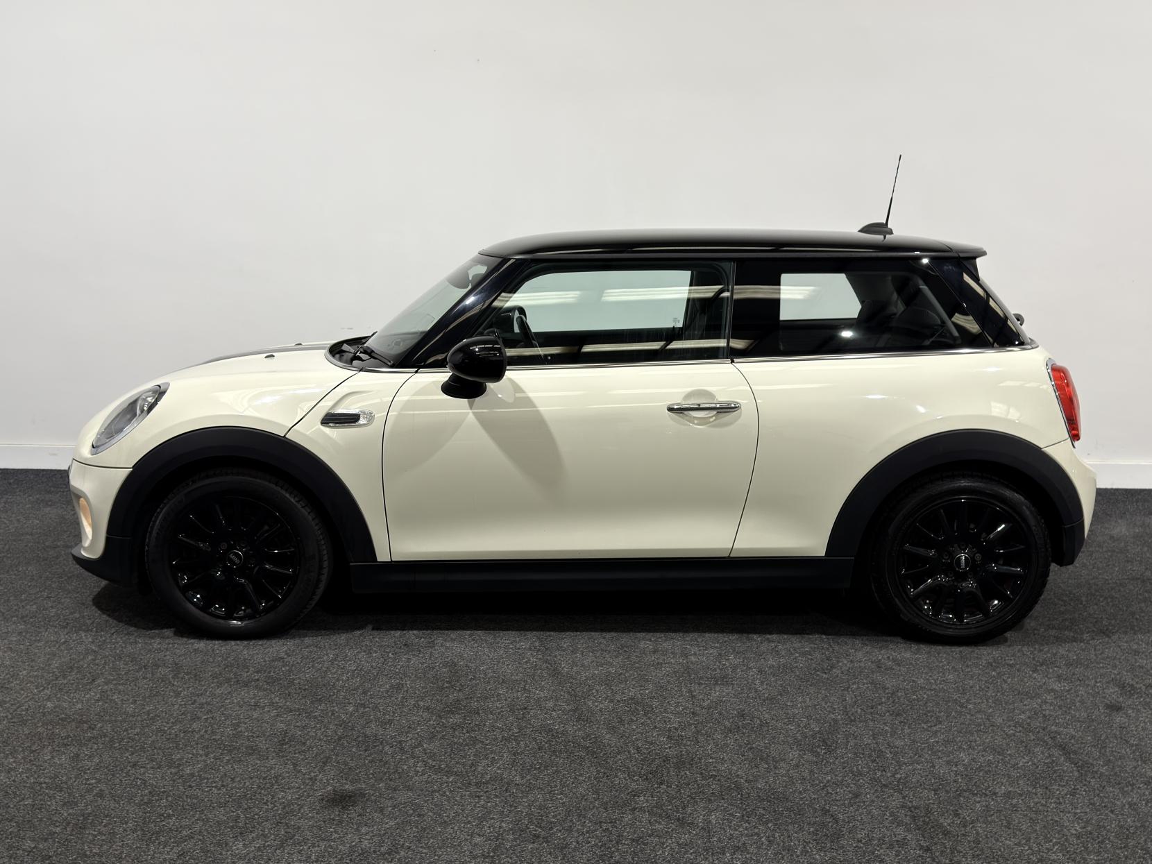 MINI Hatch 1.5 Cooper Hatchback 3dr Petrol Manual Euro 6 (s/s) (136 ps)