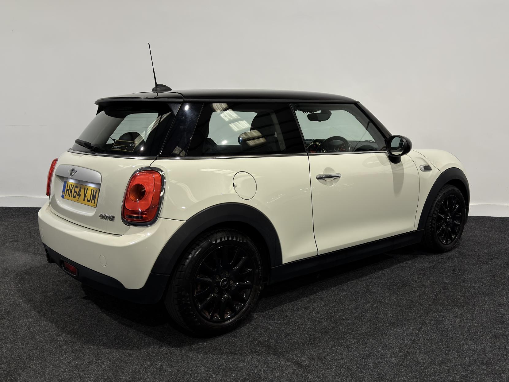 MINI Hatch 1.5 Cooper Hatchback 3dr Petrol Manual Euro 6 (s/s) (136 ps)