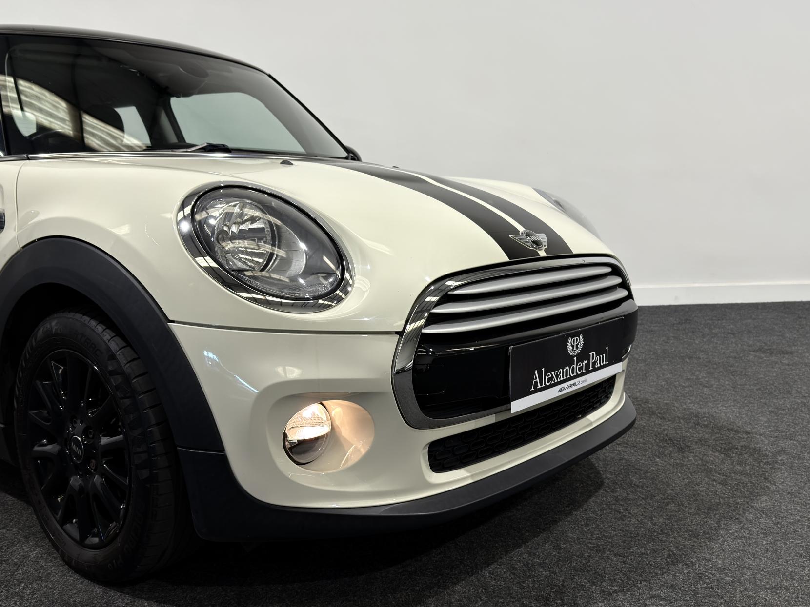 MINI Hatch 1.5 Cooper Hatchback 3dr Petrol Manual Euro 6 (s/s) (136 ps)