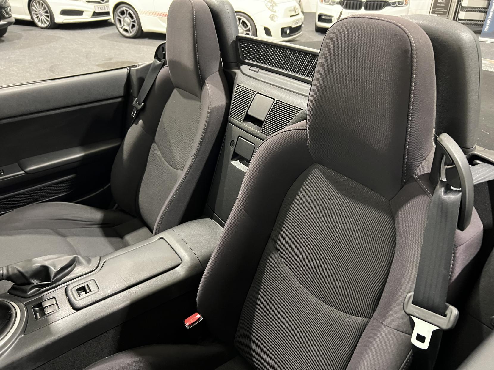Mazda MX-5 1.8i SE Convertible 2dr Petrol Manual Euro 4 (126 ps)