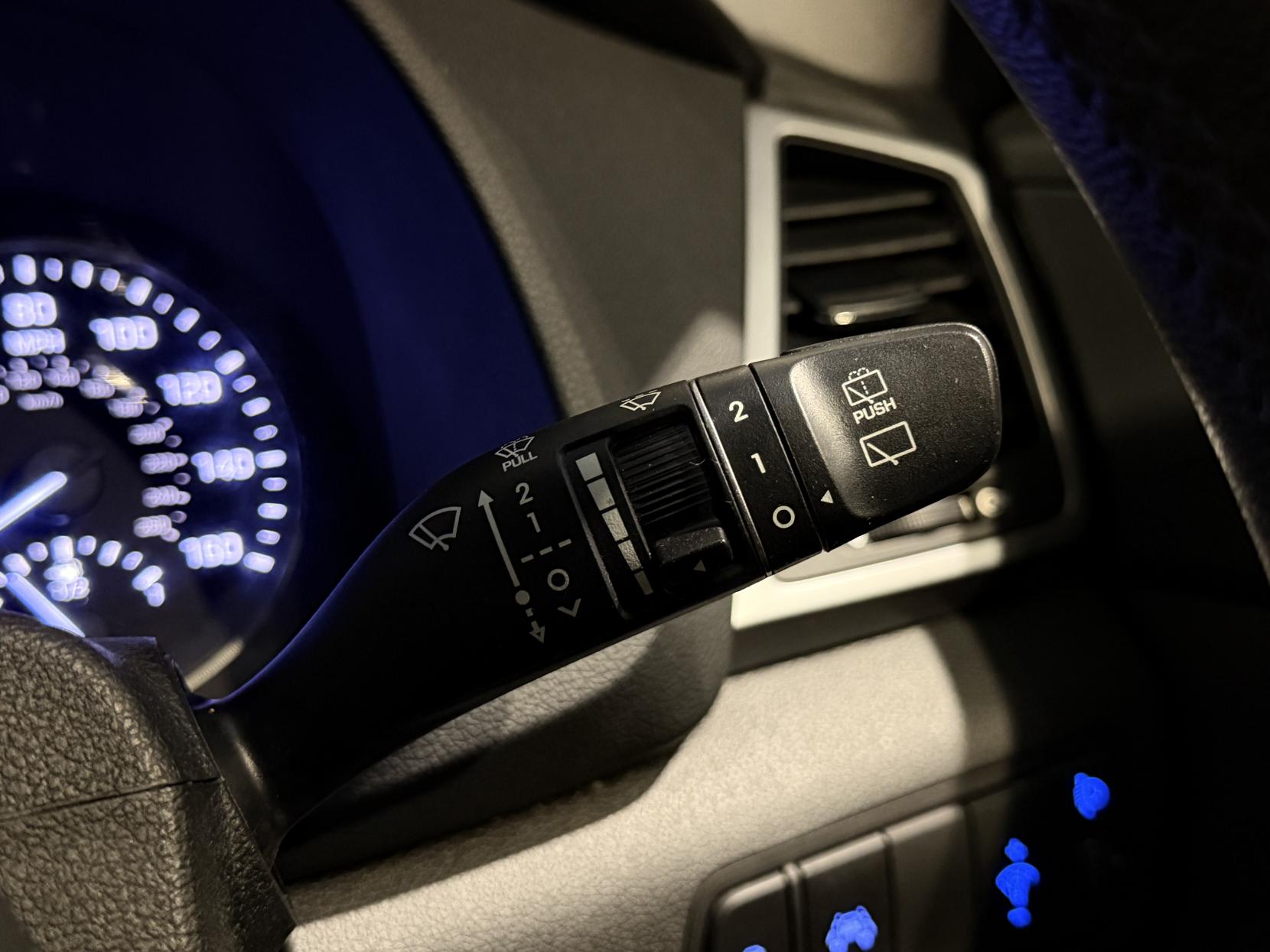 Hyundai TUCSON 1.7 CRDi Blue Drive SE SUV 5dr Diesel DCT Euro 6 (s/s) (141 ps)