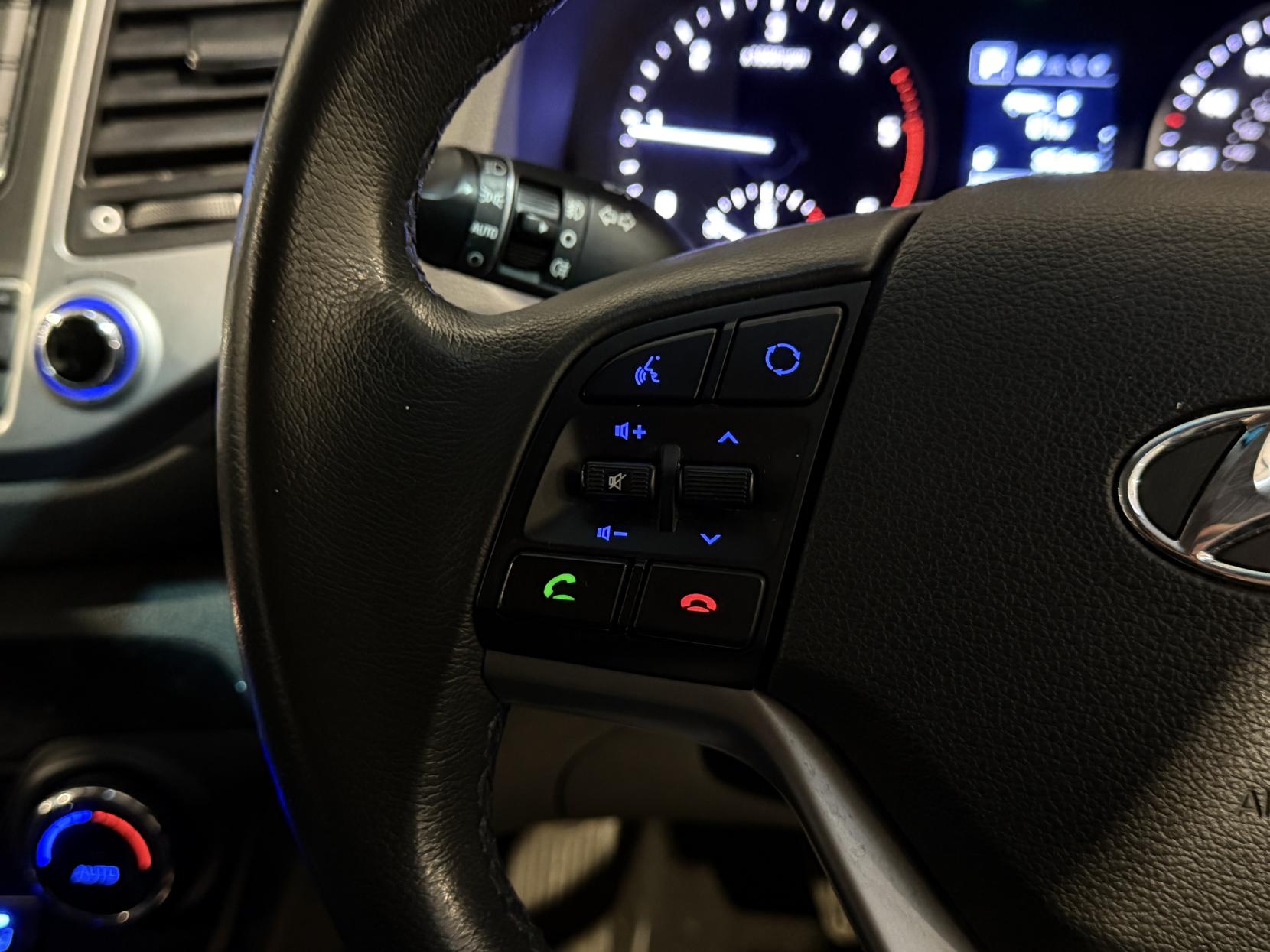 Hyundai TUCSON 1.7 CRDi Blue Drive SE SUV 5dr Diesel DCT Euro 6 (s/s) (141 ps)