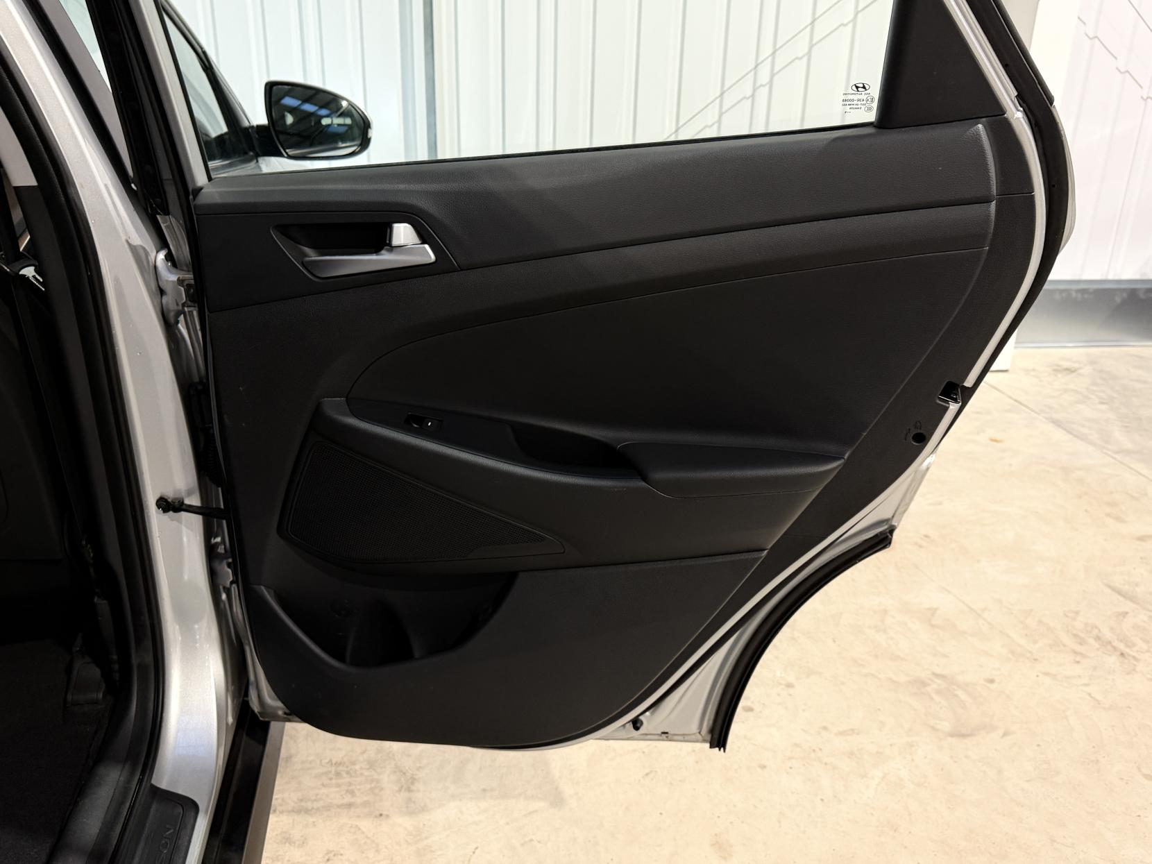 Hyundai TUCSON 1.7 CRDi Blue Drive SE SUV 5dr Diesel DCT Euro 6 (s/s) (141 ps)