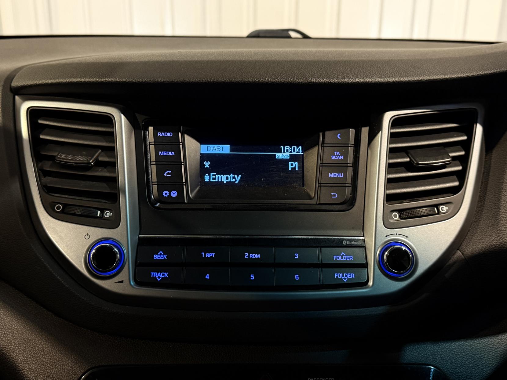 Hyundai TUCSON 1.7 CRDi Blue Drive SE SUV 5dr Diesel DCT Euro 6 (s/s) (141 ps)