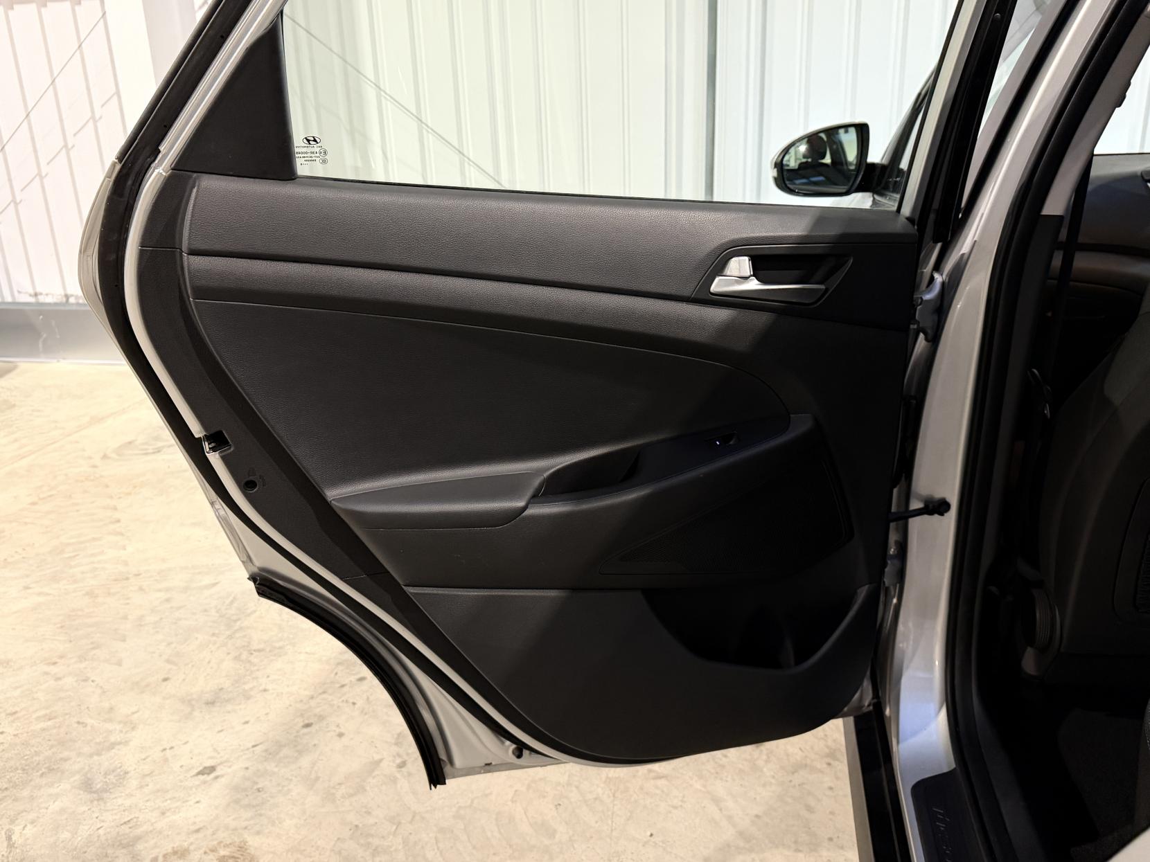 Hyundai TUCSON 1.7 CRDi Blue Drive SE SUV 5dr Diesel DCT Euro 6 (s/s) (141 ps)