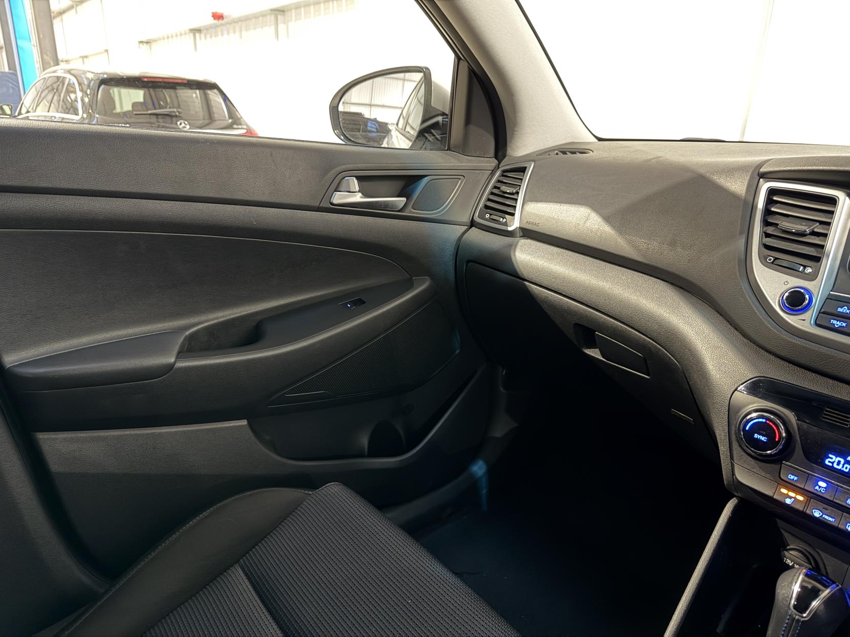 Hyundai TUCSON 1.7 CRDi Blue Drive SE SUV 5dr Diesel DCT Euro 6 (s/s) (141 ps)