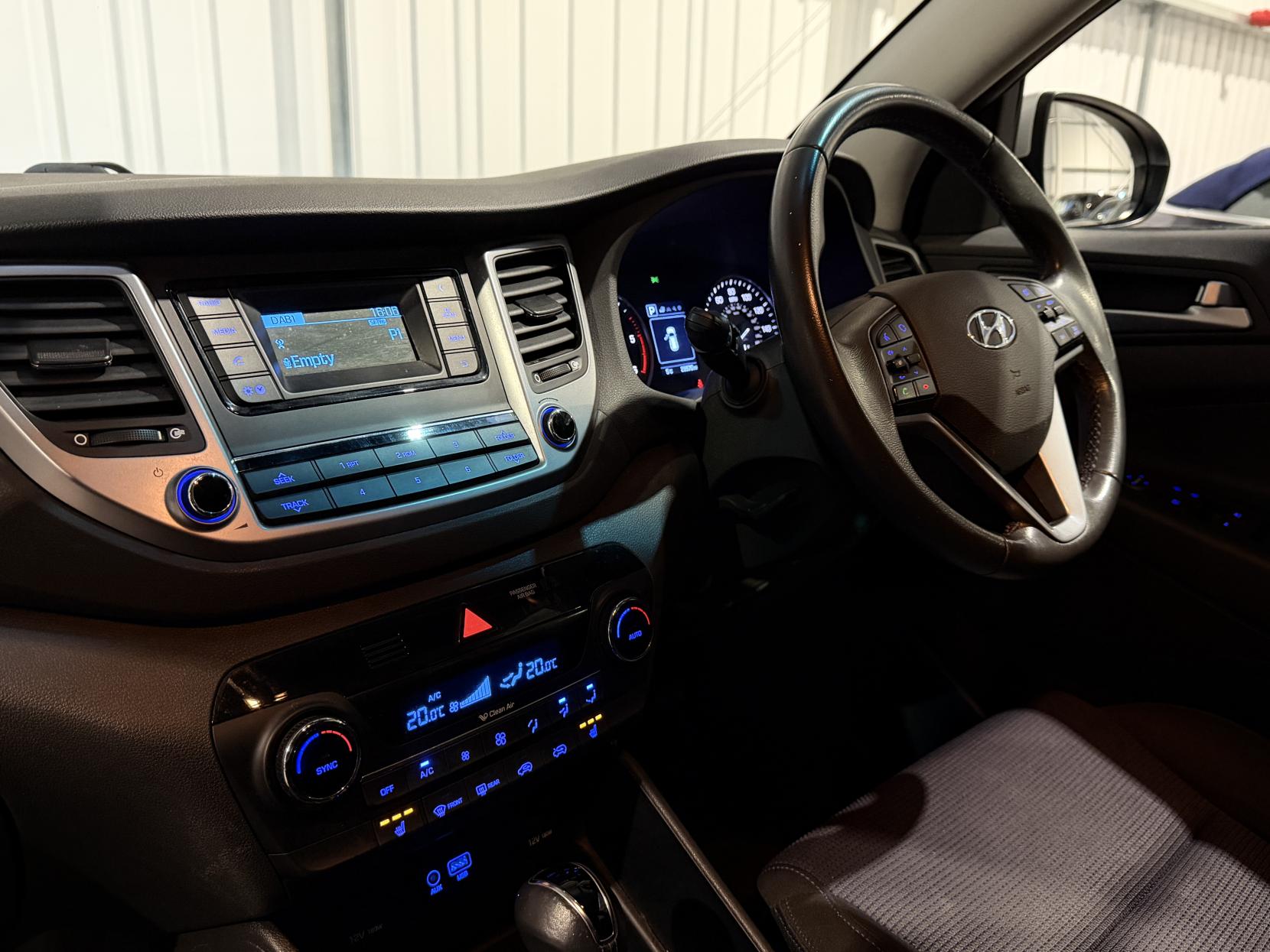 Hyundai TUCSON 1.7 CRDi Blue Drive SE SUV 5dr Diesel DCT Euro 6 (s/s) (141 ps)