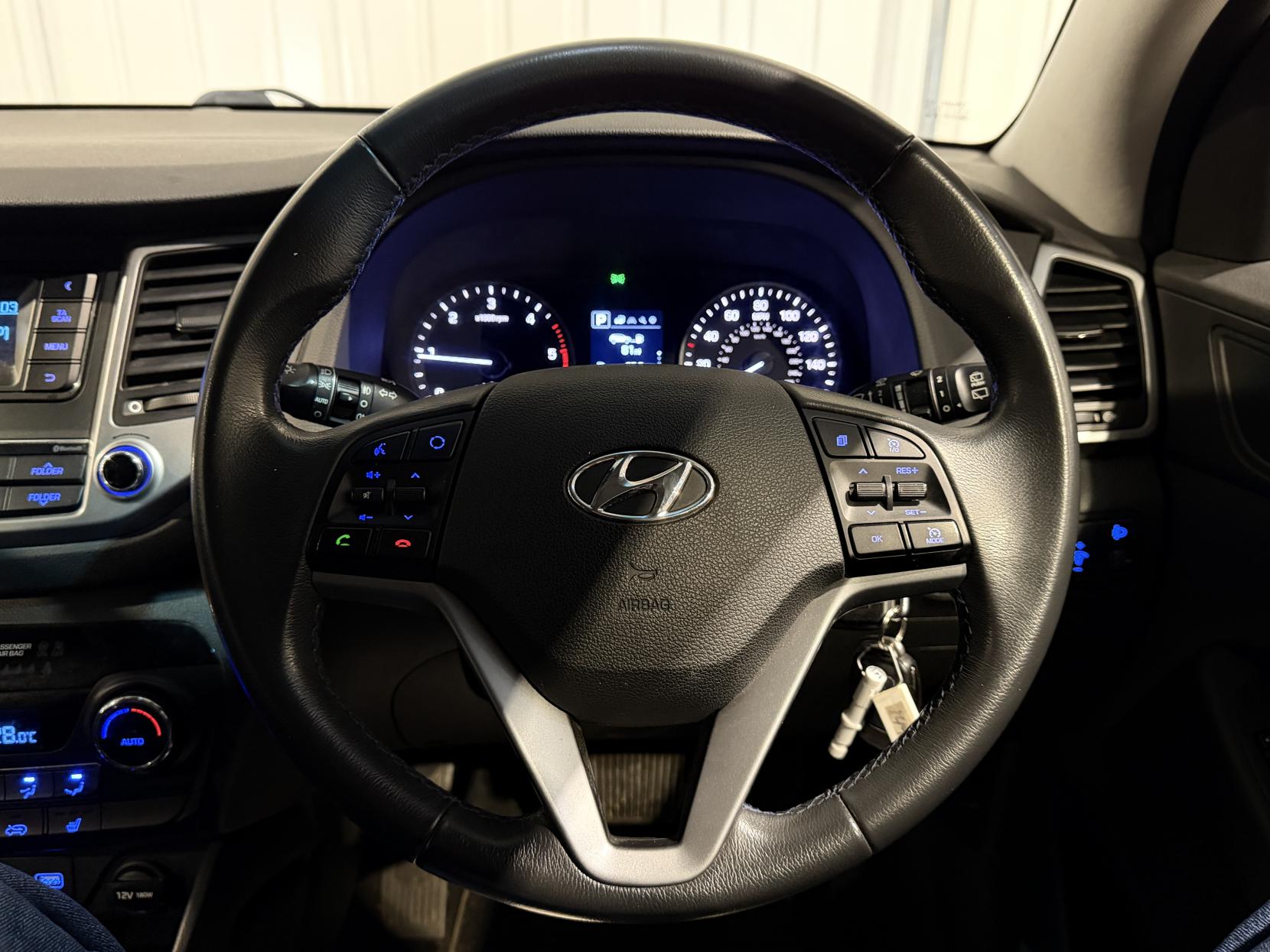 Hyundai TUCSON 1.7 CRDi Blue Drive SE SUV 5dr Diesel DCT Euro 6 (s/s) (141 ps)