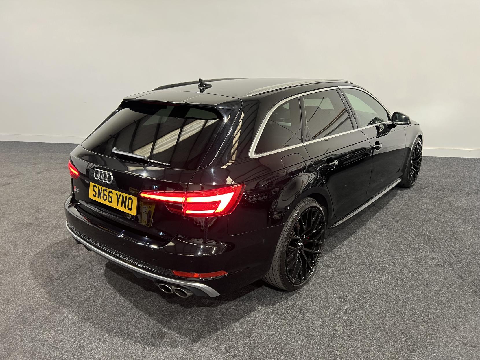 Audi S4 Avant 3.0 TFSI V6 Estate 5dr Petrol Tiptronic quattro Euro 6 (s/s) (354 ps)