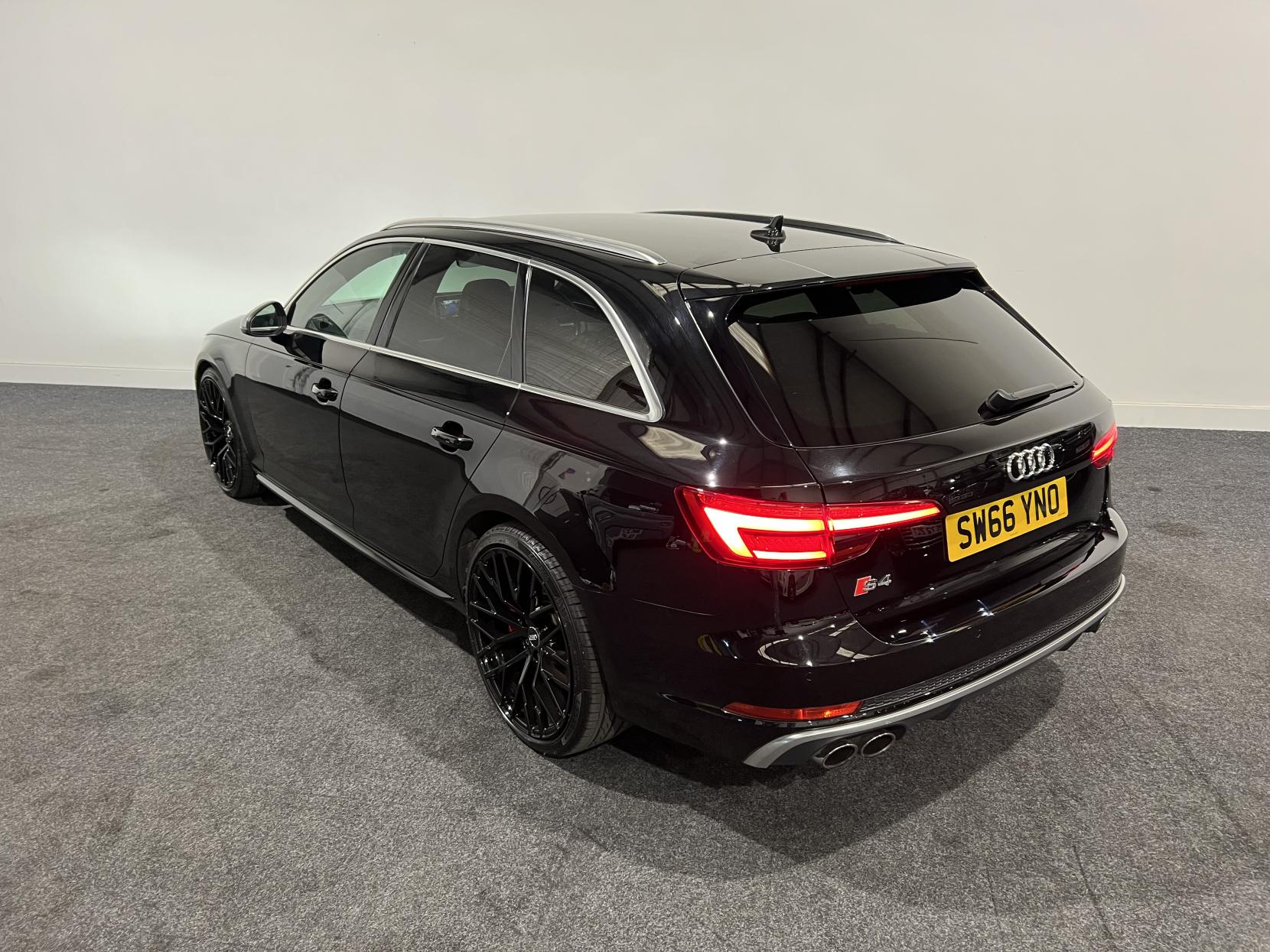 Audi S4 Avant 3.0 TFSI V6 Estate 5dr Petrol Tiptronic quattro Euro 6 (s/s) (354 ps)