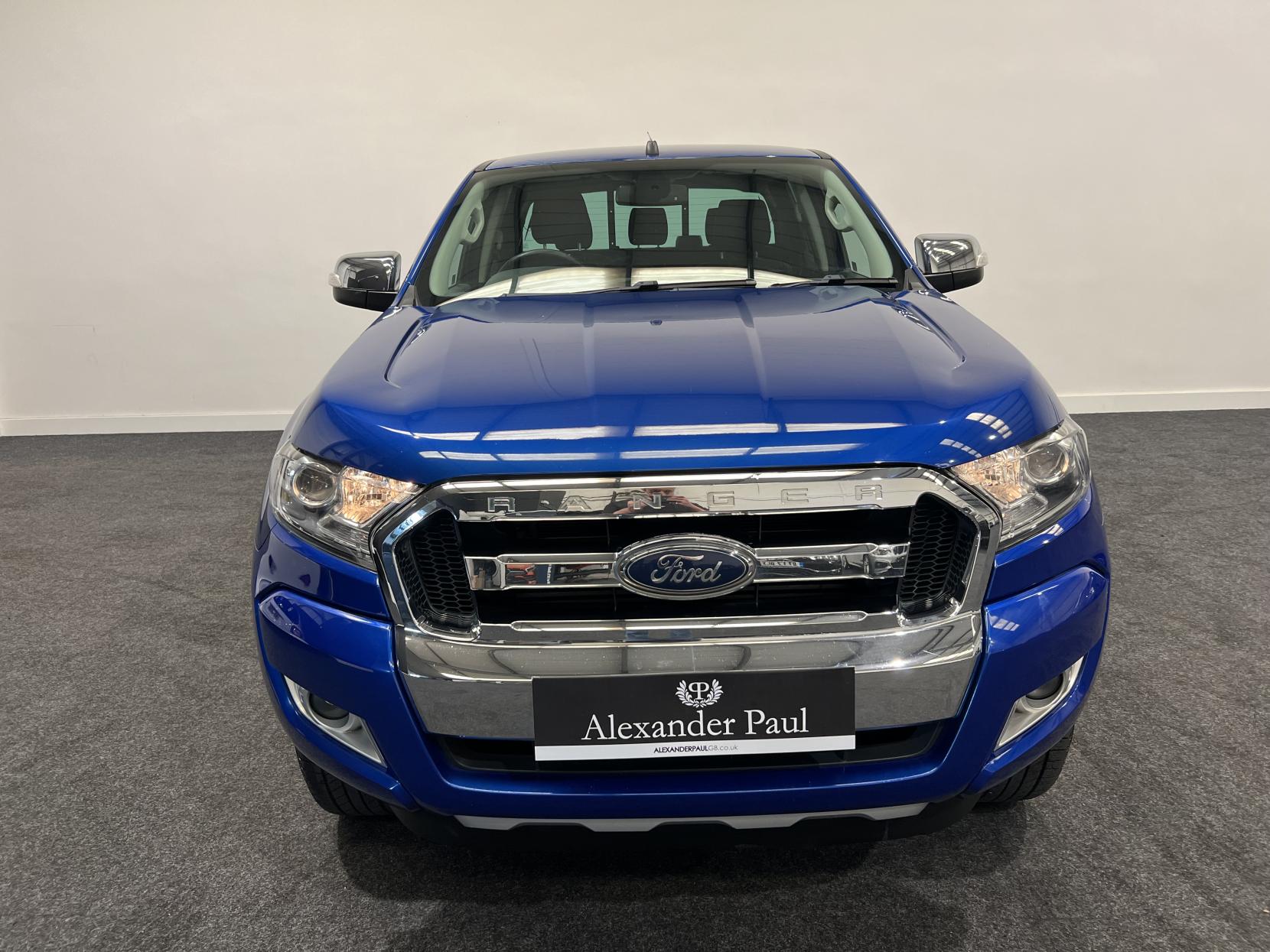 Ford Ranger 2.2 TDCi Limited 1 Pickup 4dr Diesel Auto 4WD Euro 5 (160 ps)