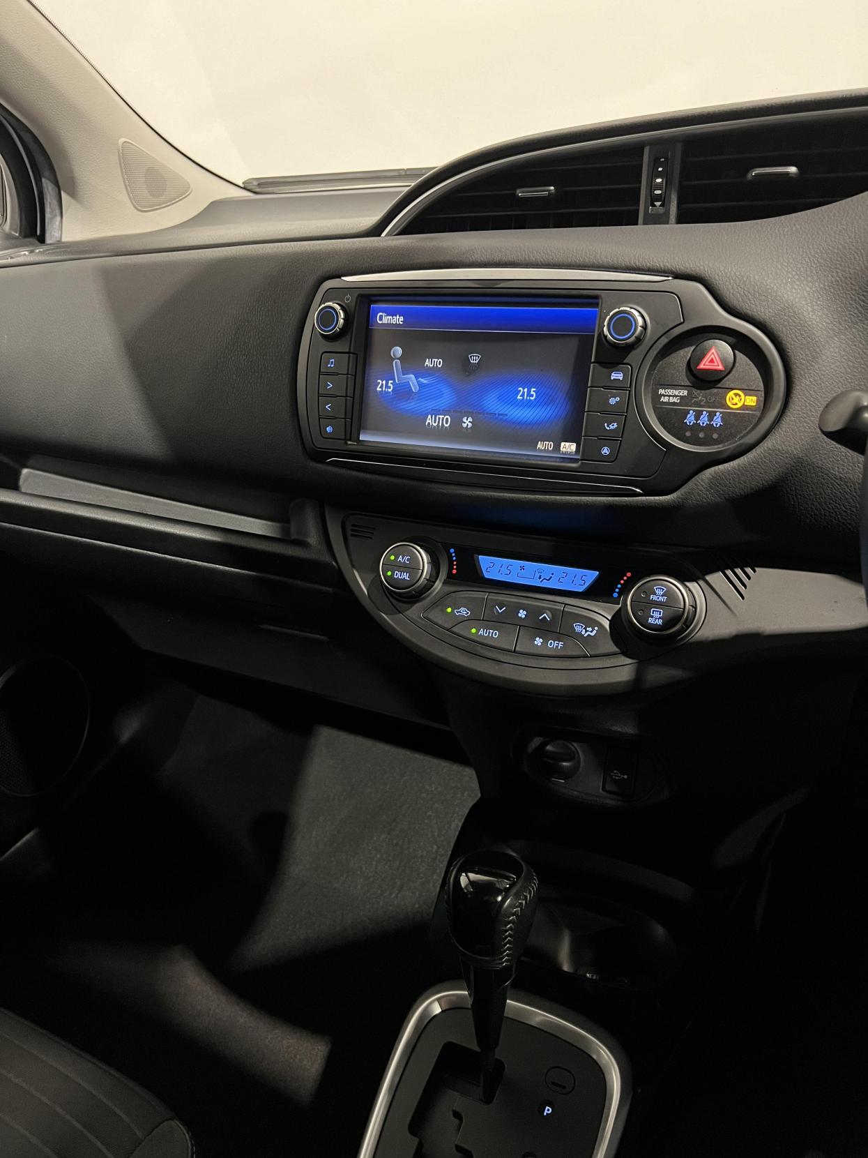 Toyota Yaris 1.5 VVT-h Excel Hatchback 5dr Petrol Hybrid E-CVT Euro 6 (15in Alloy) (101 ps)
