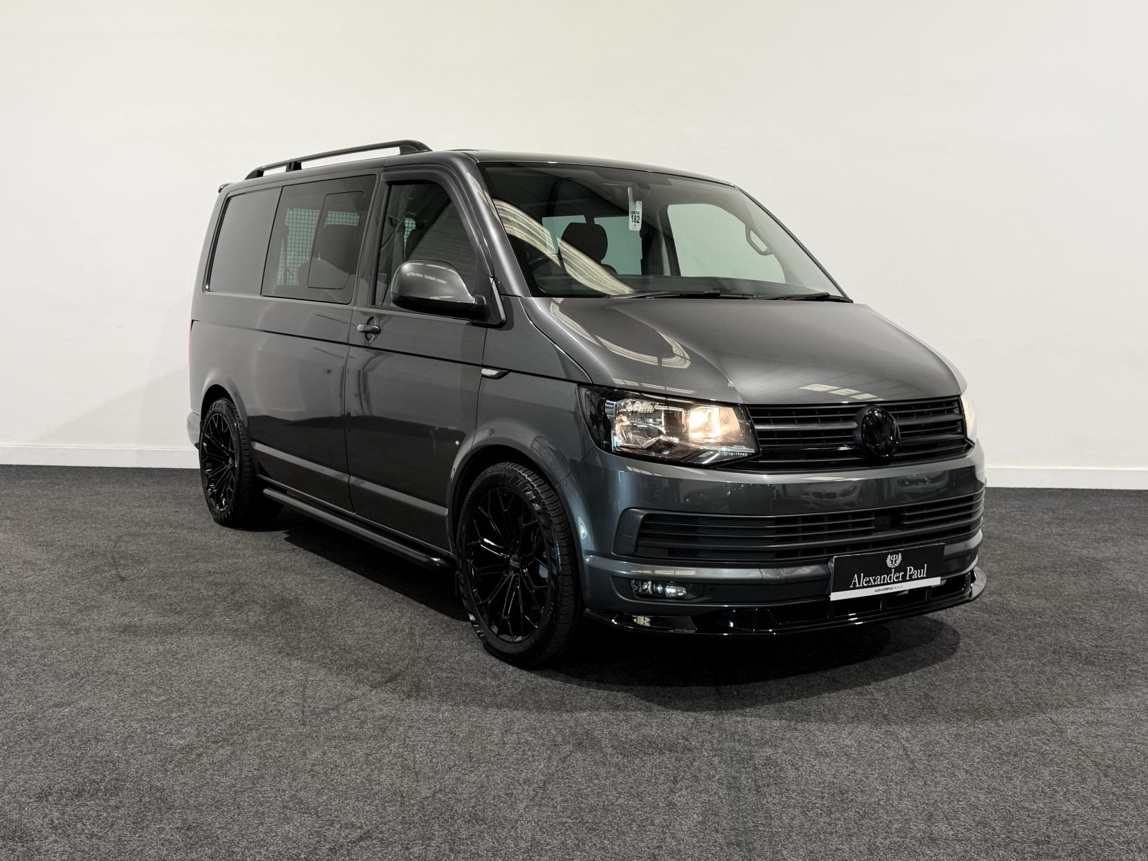 Volkswagen Transporter 2.0 TDI T32 BlueMotion Tech Highline Kombi Double Cab 5dr Diesel DSG FWD SWB Euro 6 (s/s) (150 ps)