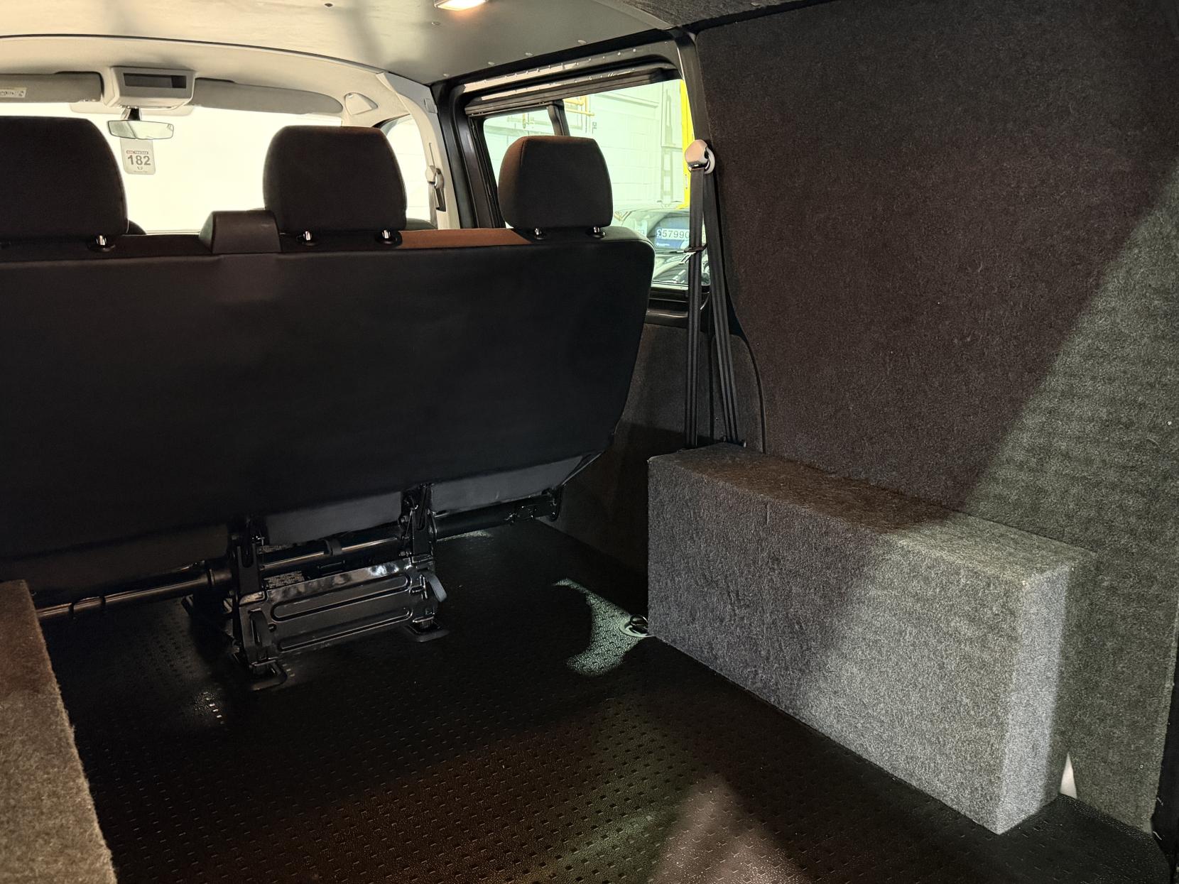 Volkswagen Transporter 2.0 TDI T32 BlueMotion Tech Highline Kombi Double Cab 5dr Diesel DSG FWD SWB Euro 6 (s/s) (150 ps)