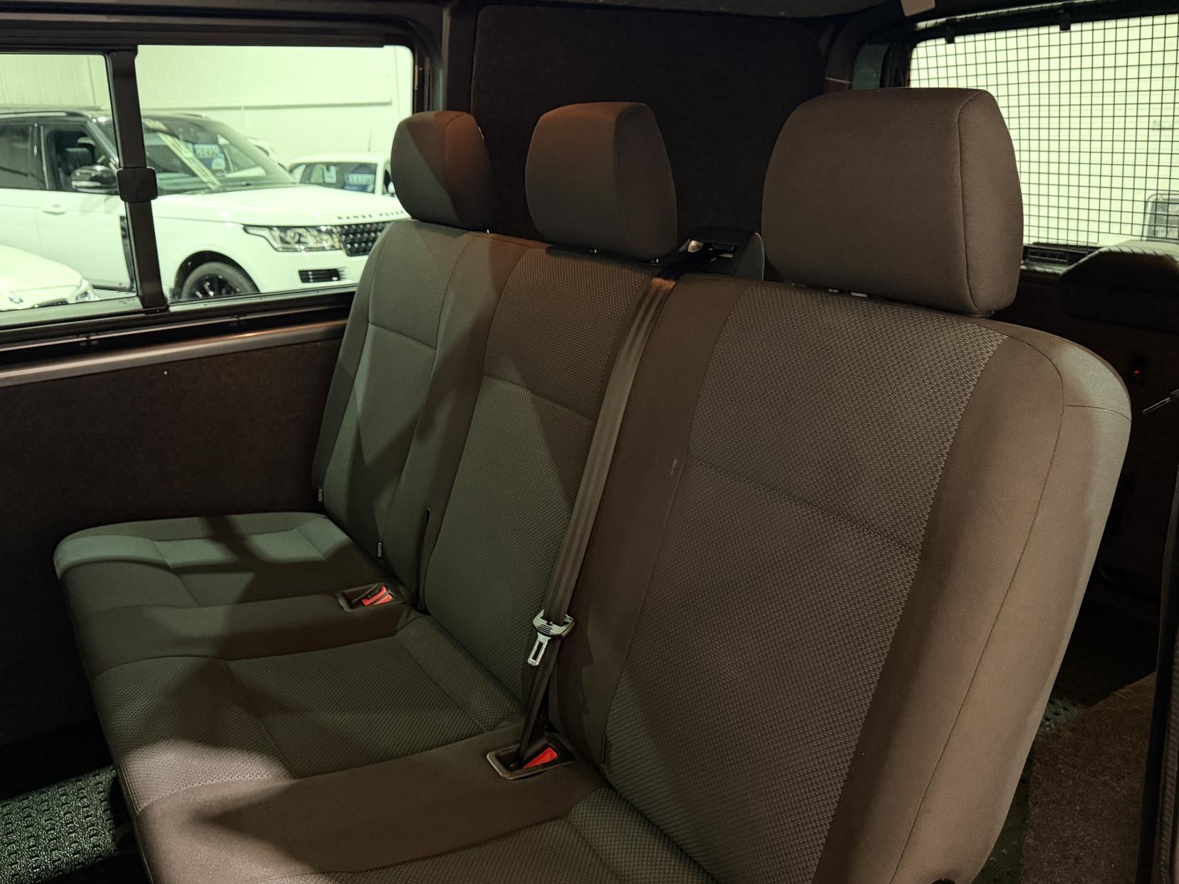 Volkswagen Transporter 2.0 TDI T32 BlueMotion Tech Highline Kombi Double Cab 5dr Diesel DSG FWD SWB Euro 6 (s/s) (150 ps)