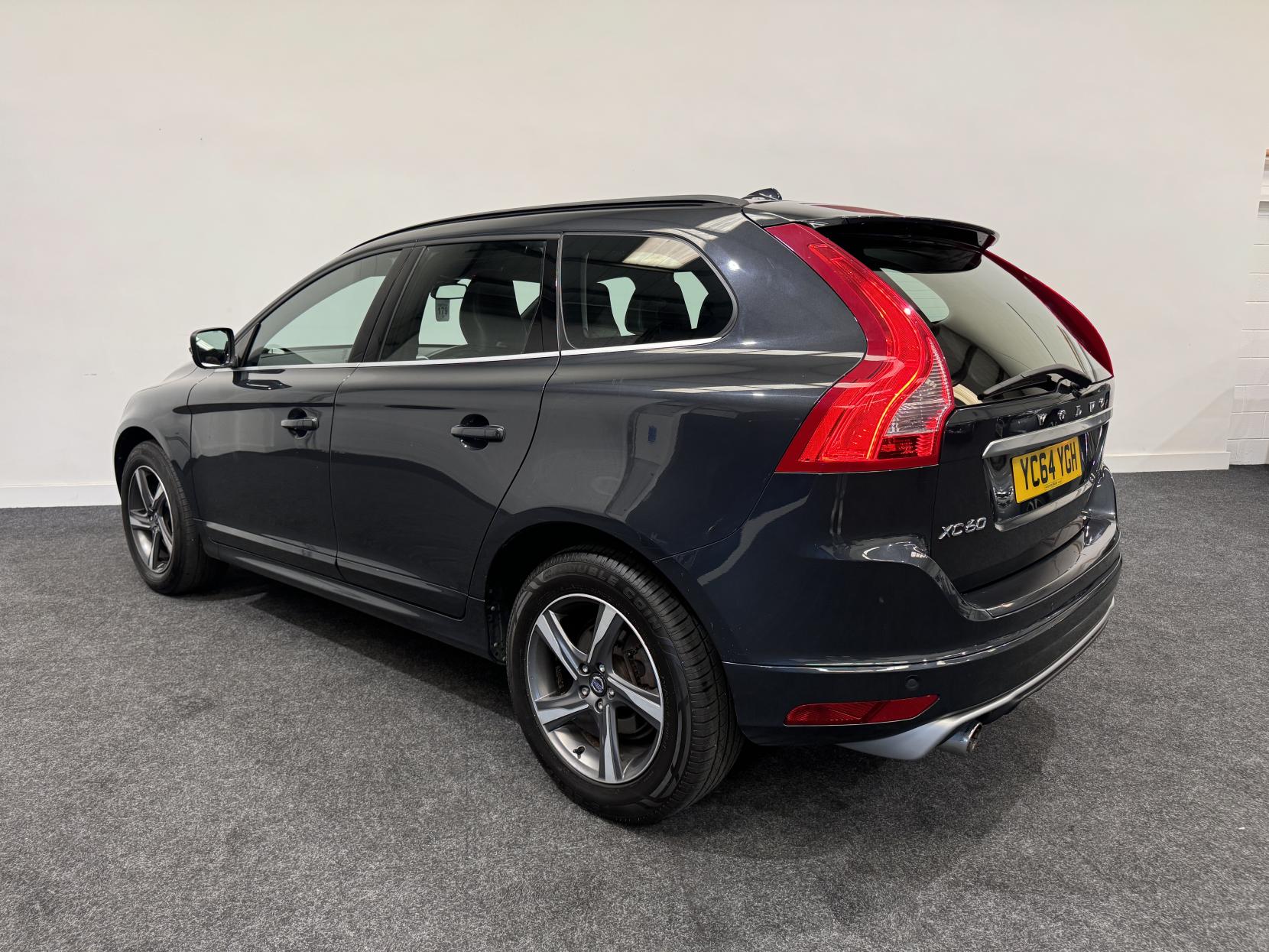 Volvo XC60 2.0 D4 R-Design SUV 5dr Diesel Manual Euro 6 (s/s) (181 ps)