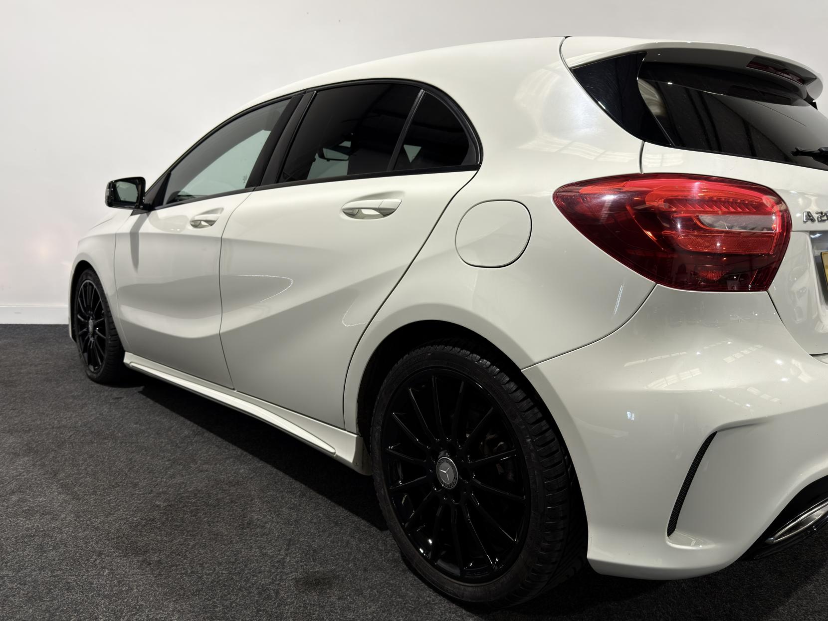 Mercedes-Benz A Class 2.1 A200d AMG Line Hatchback 5dr Diesel 7G-DCT Euro 6 (s/s) (136 ps)