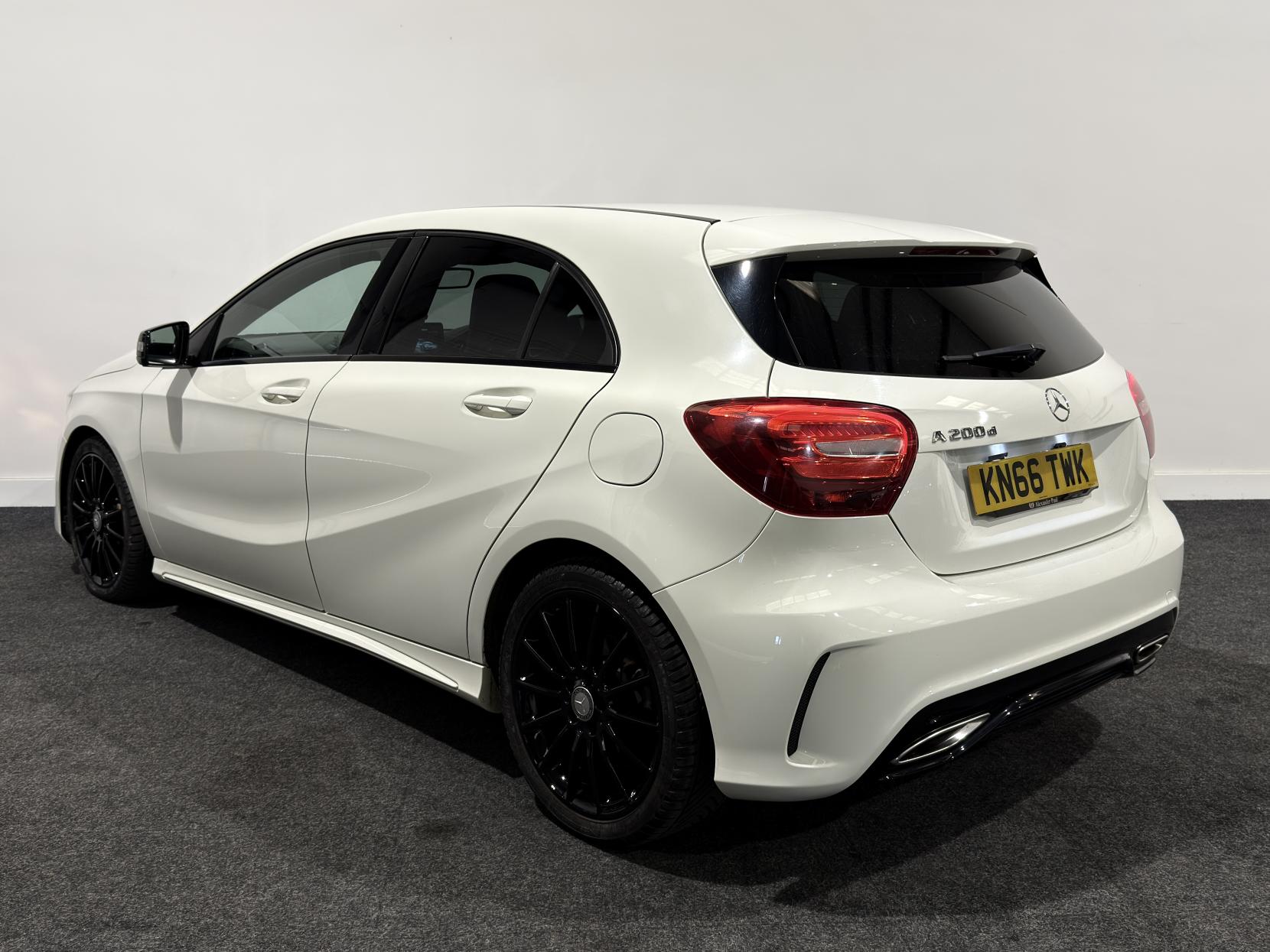 Mercedes-Benz A Class 2.1 A200d AMG Line Hatchback 5dr Diesel 7G-DCT Euro 6 (s/s) (136 ps)