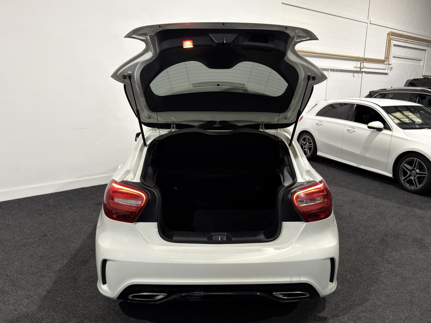 Mercedes-Benz A Class 2.1 A200d AMG Line Hatchback 5dr Diesel 7G-DCT Euro 6 (s/s) (136 ps)