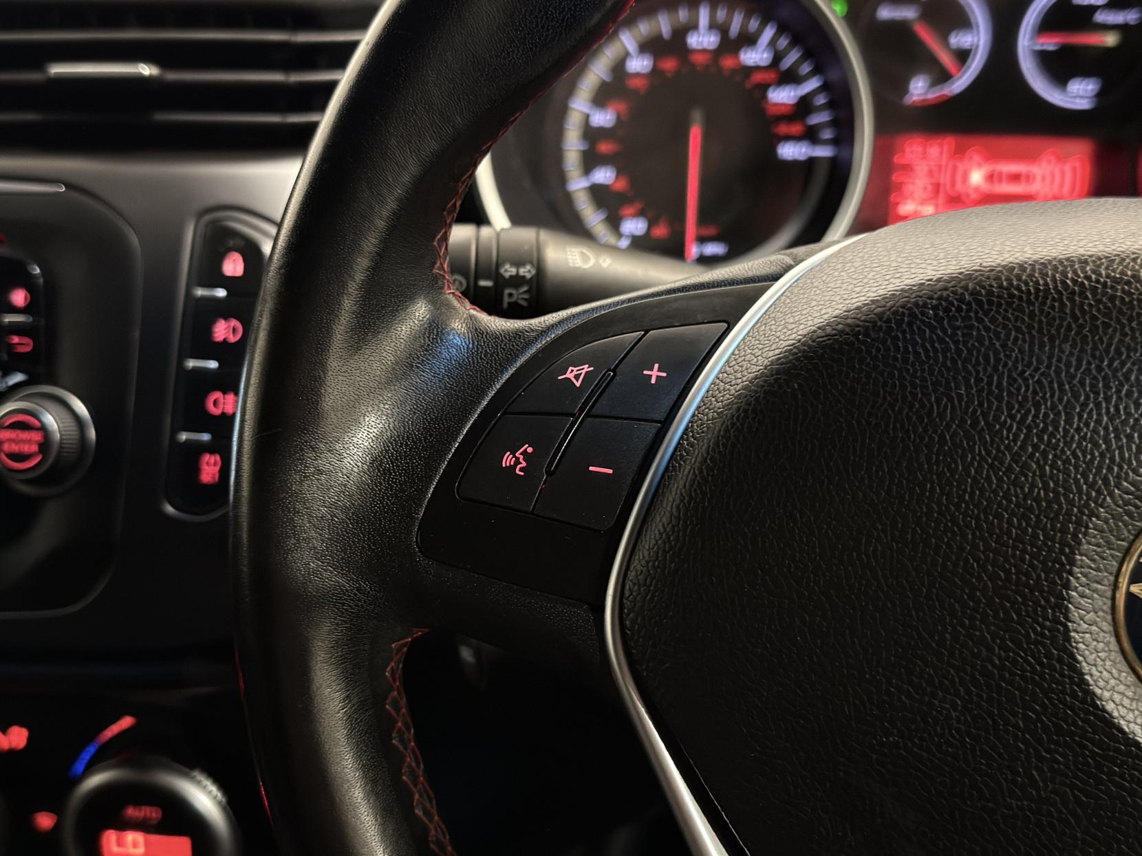 Alfa Romeo Giulietta 1.4 TB MultiAir Exclusive Hatchback 5dr Petrol Manual Euro 6 (s/s) (170 bhp)
