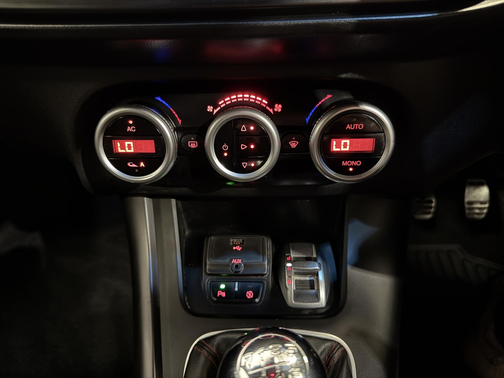 Alfa Romeo Giulietta 1.4 TB MultiAir Exclusive Hatchback 5dr Petrol Manual Euro 6 (s/s) (170 bhp)